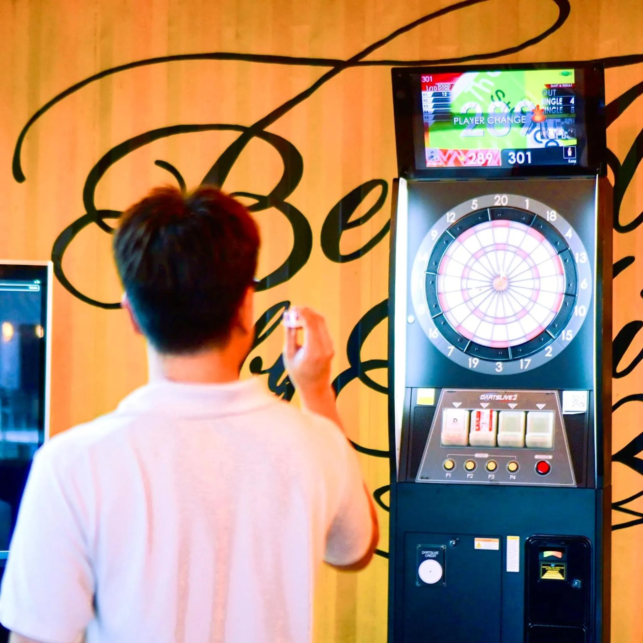 Darts in Hivetel Phuket