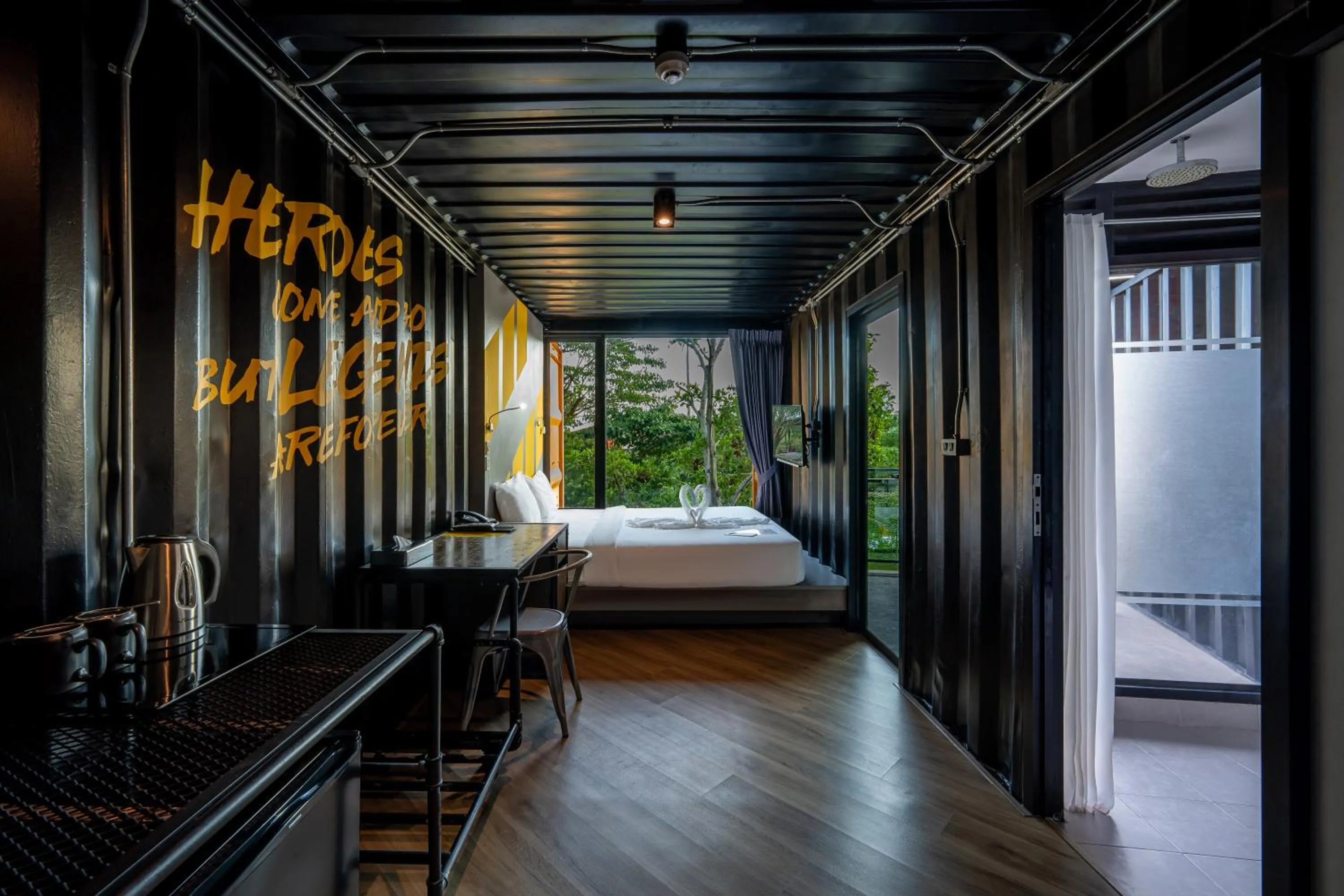 Bed in Hivetel Phuket