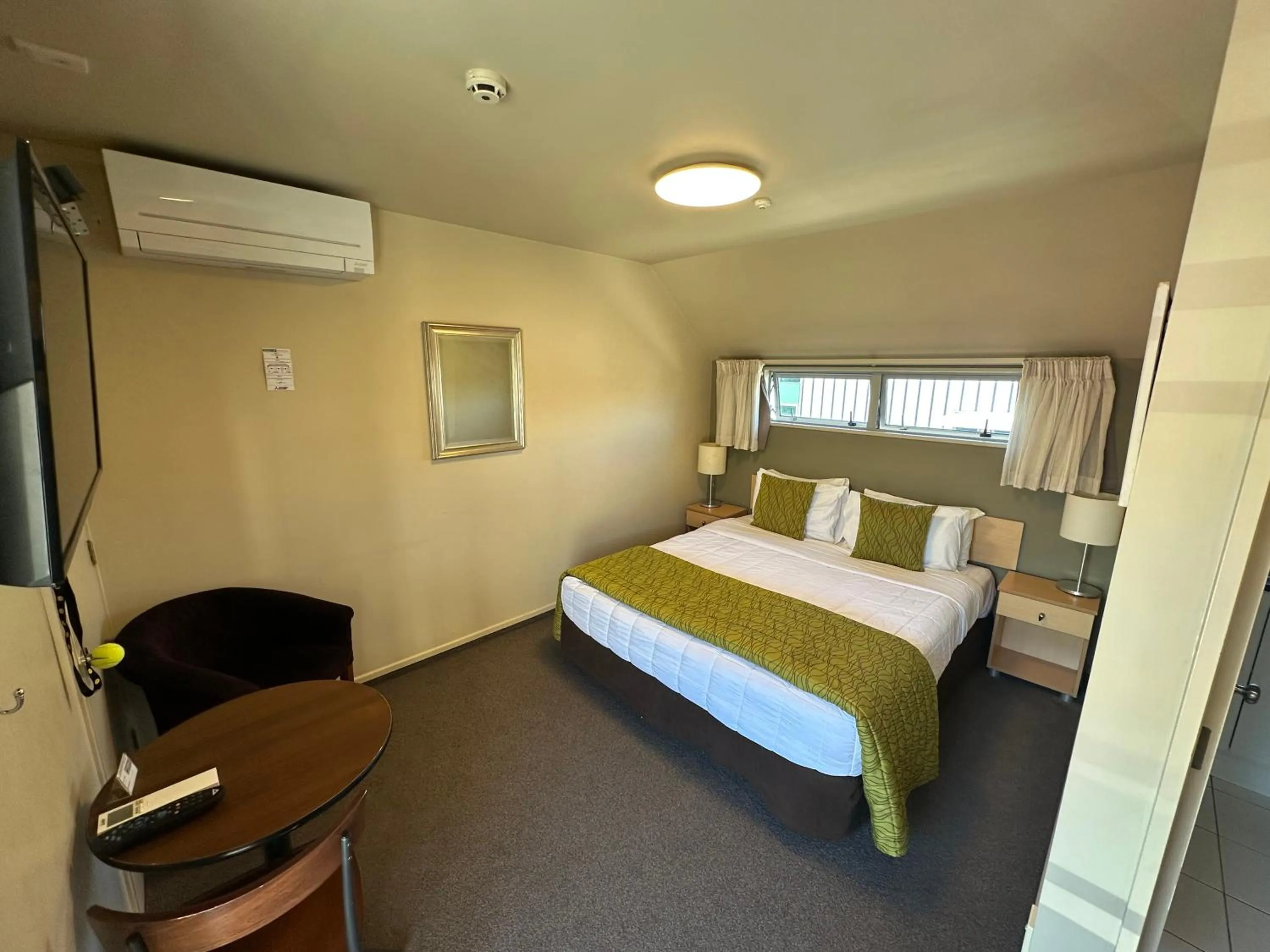 Bed in CentrePoint on Colombo