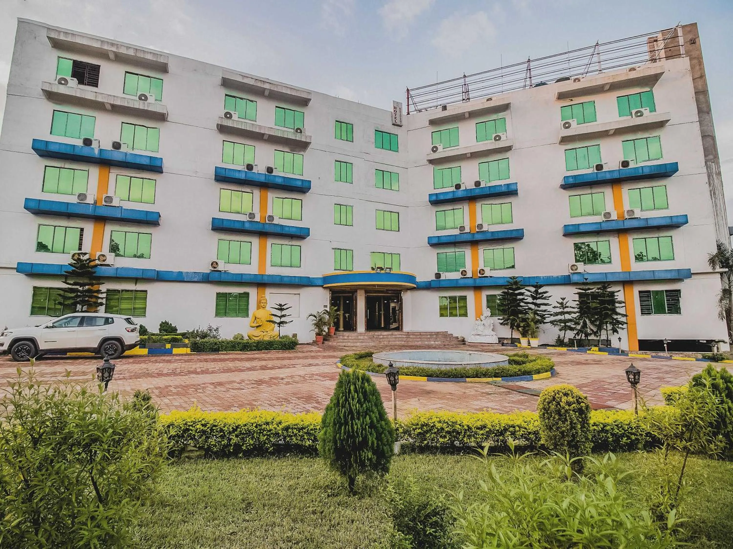 Facade/entrance in Collection O Panorama Country Club And Resort
