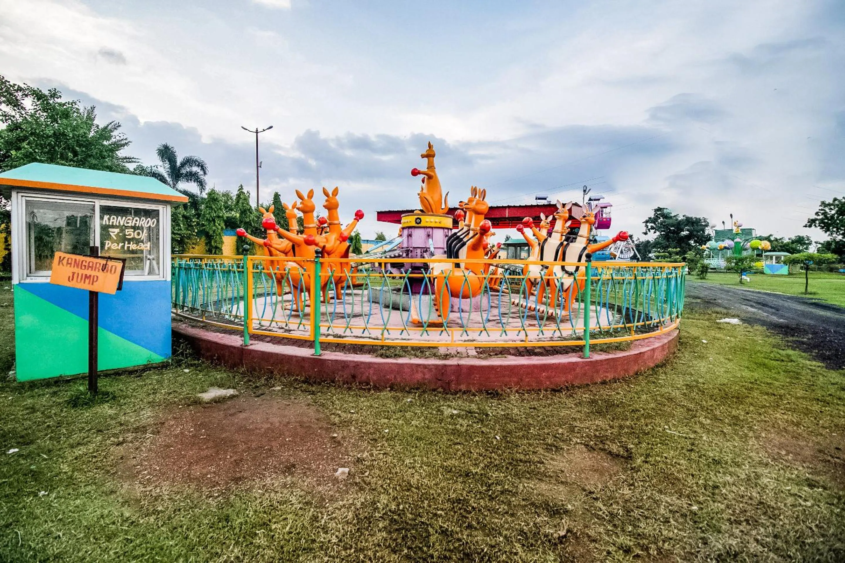 Entertainment in Collection O Panorama Country Club And Resort