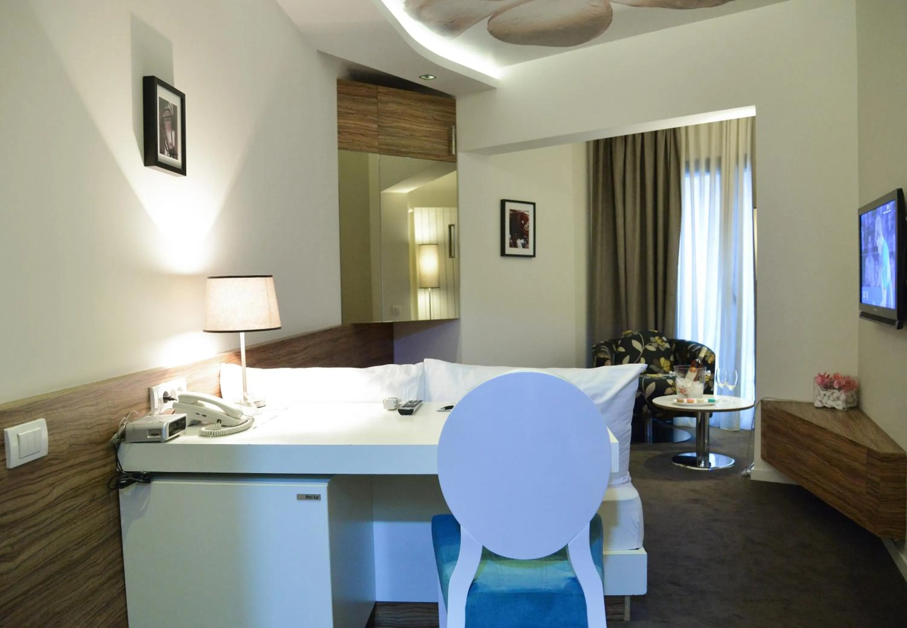 TV and multimedia, Bed in Hotel Sole