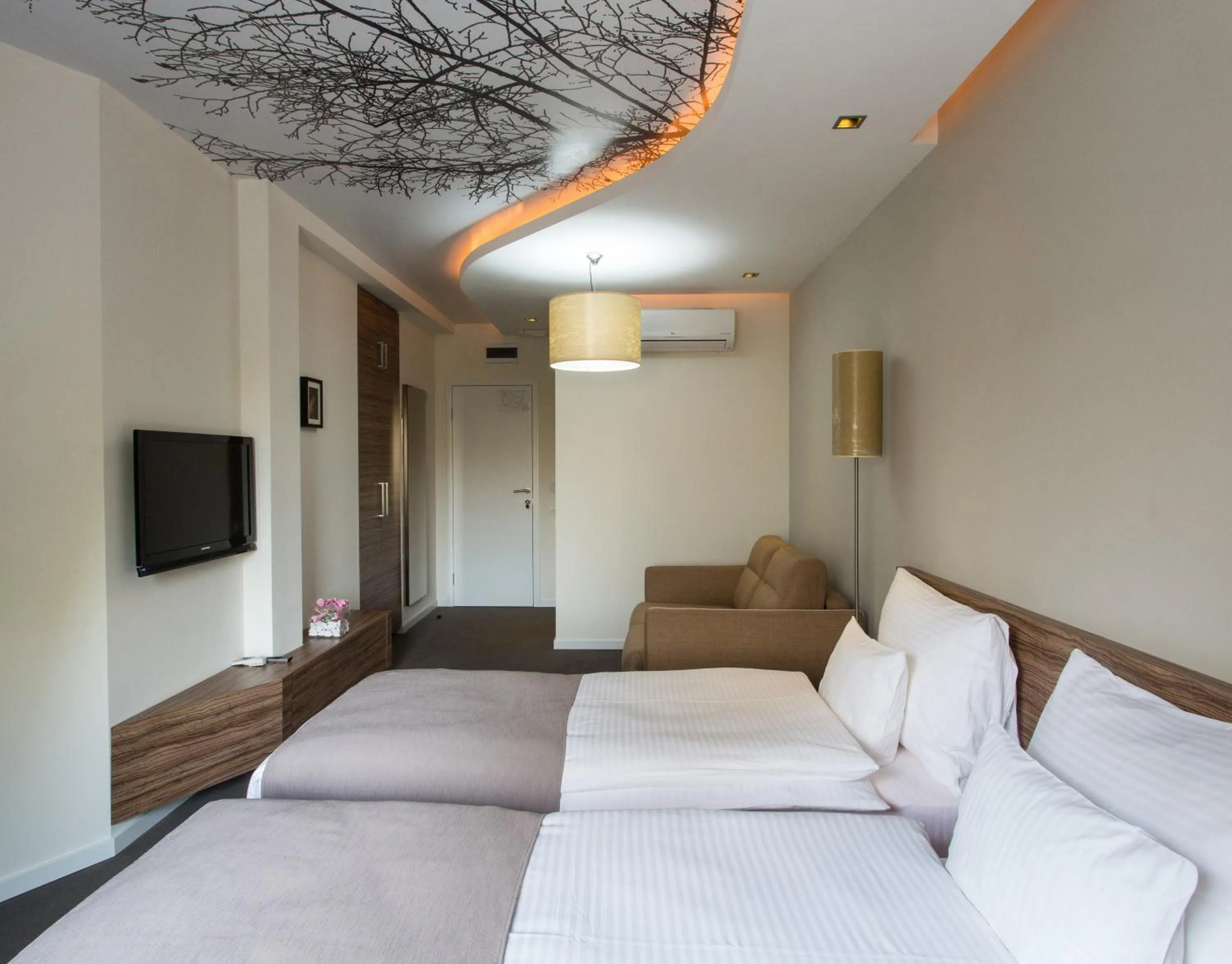 TV and multimedia, Bed in Hotel Sole