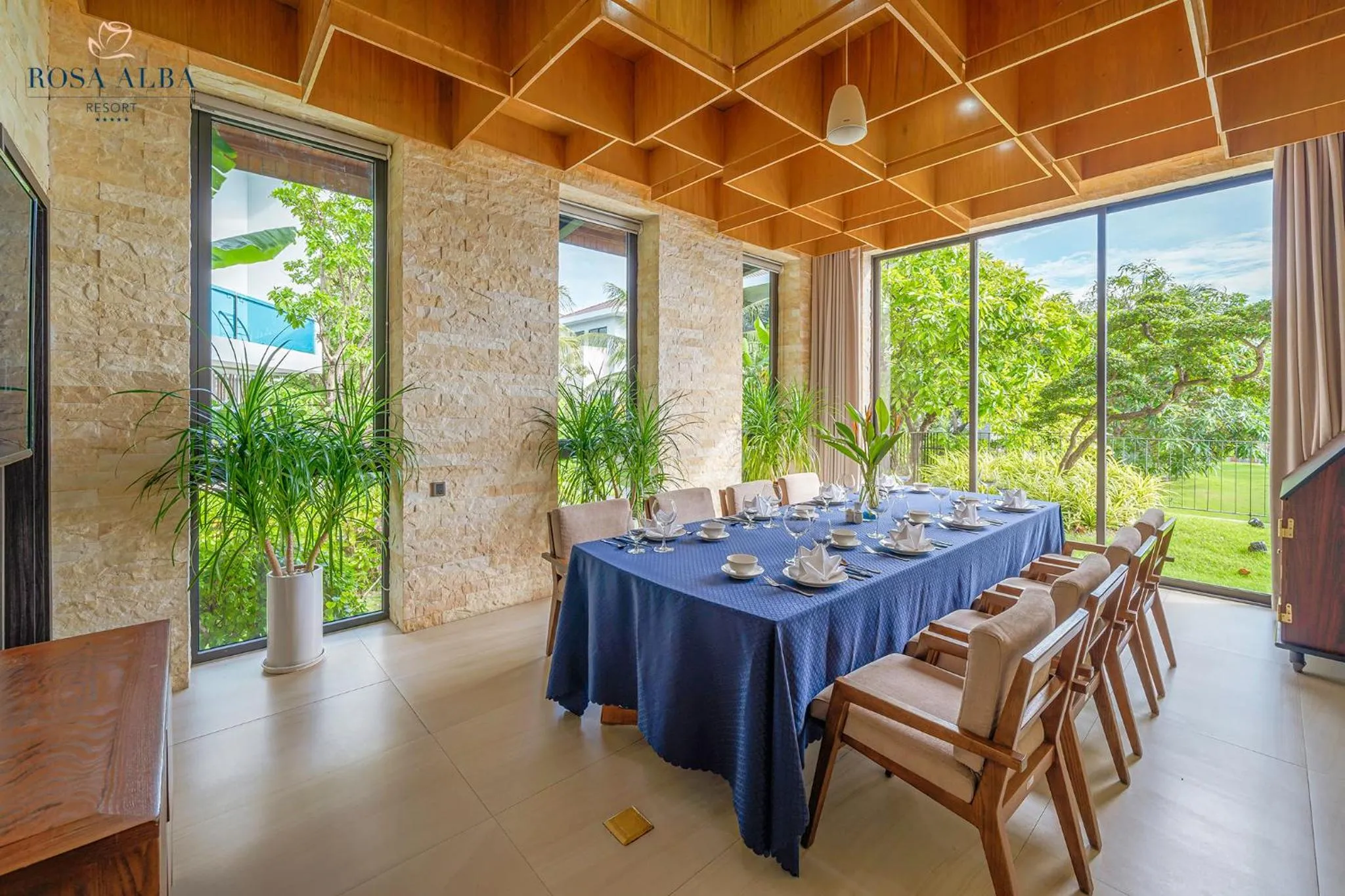 Dining area in Rosa Alba Resort & Villas Tuy Hoa