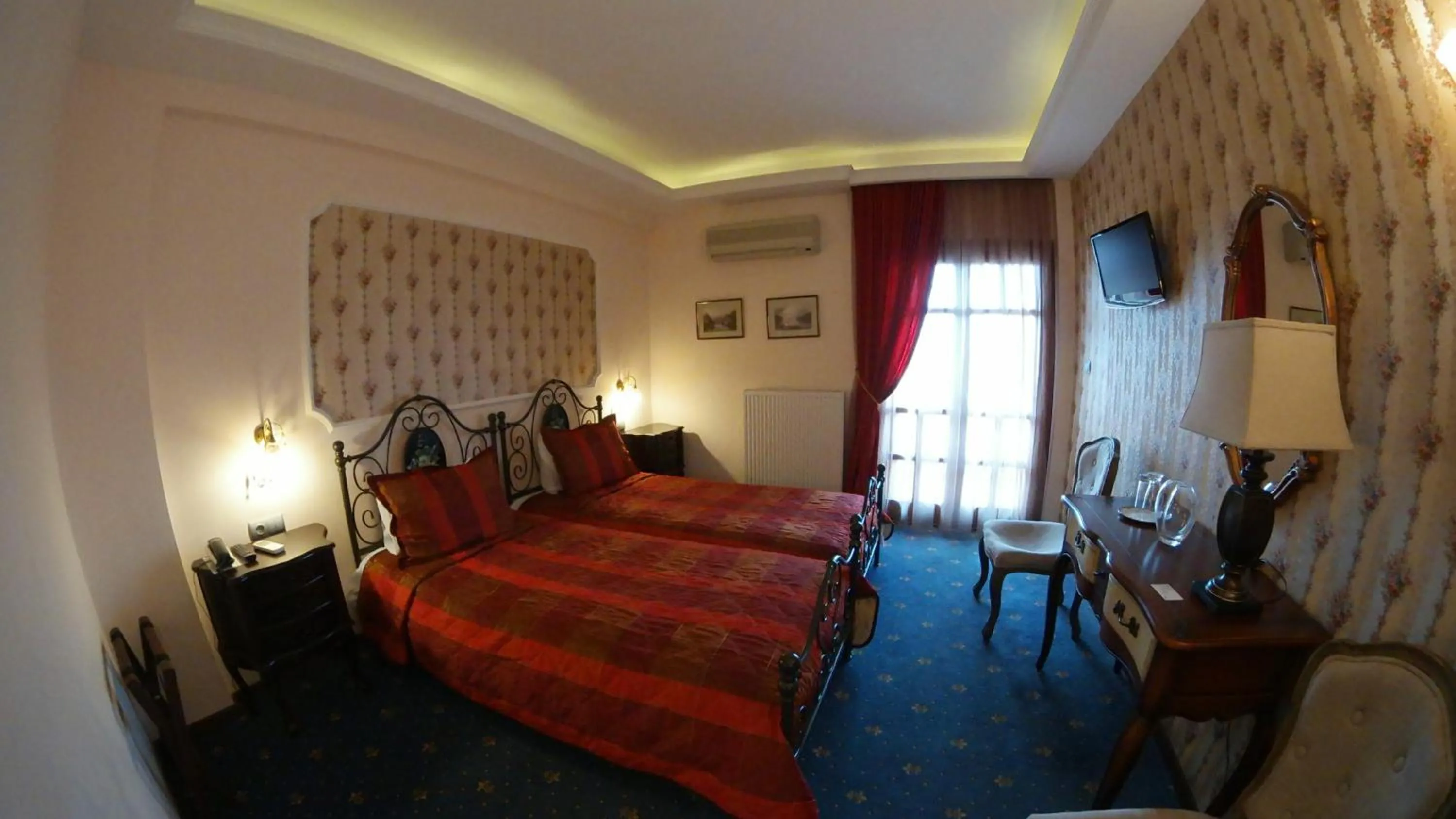 Bedroom, Bed in Hotel Mirto