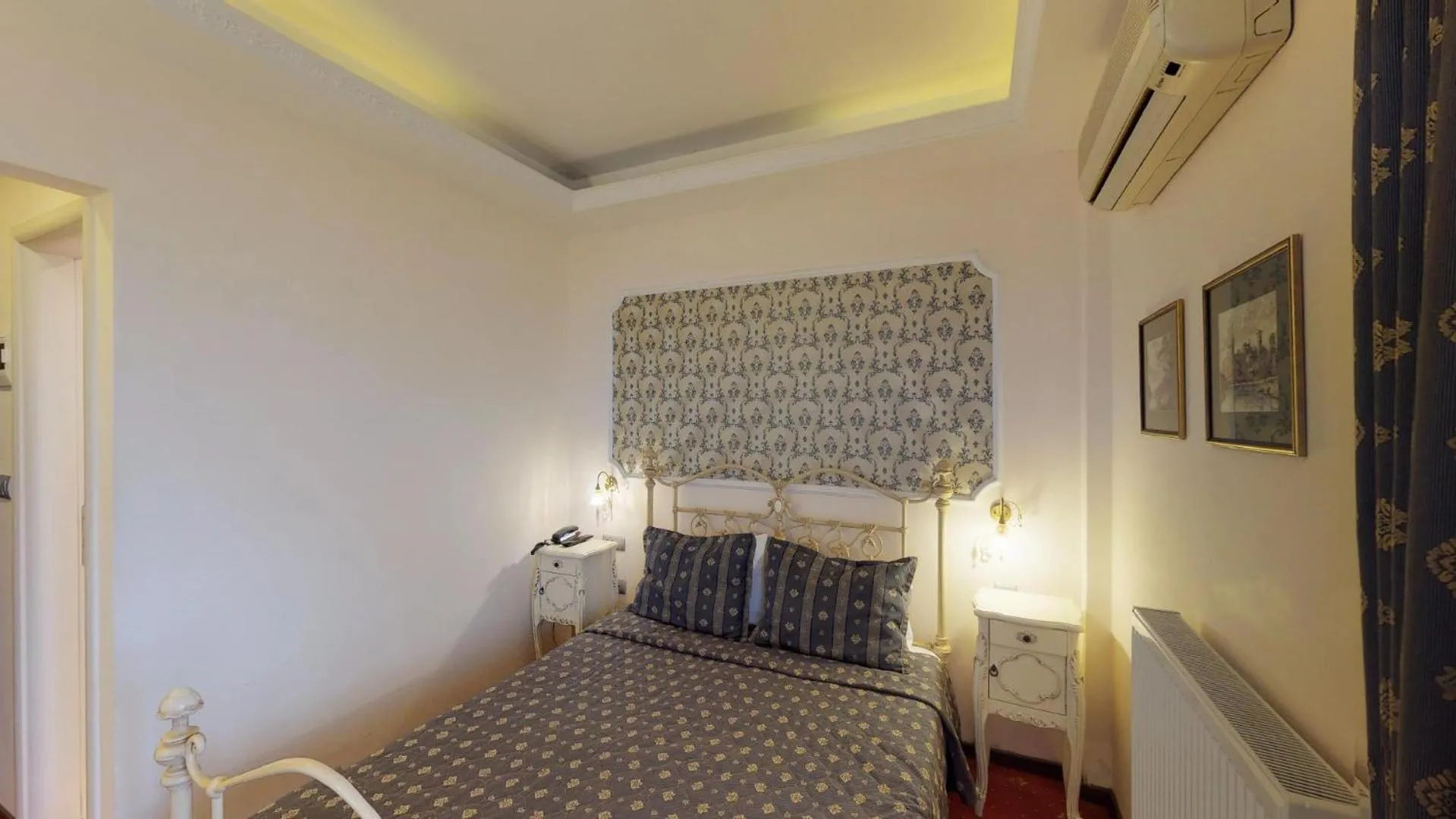 Bed in Hotel Mirto