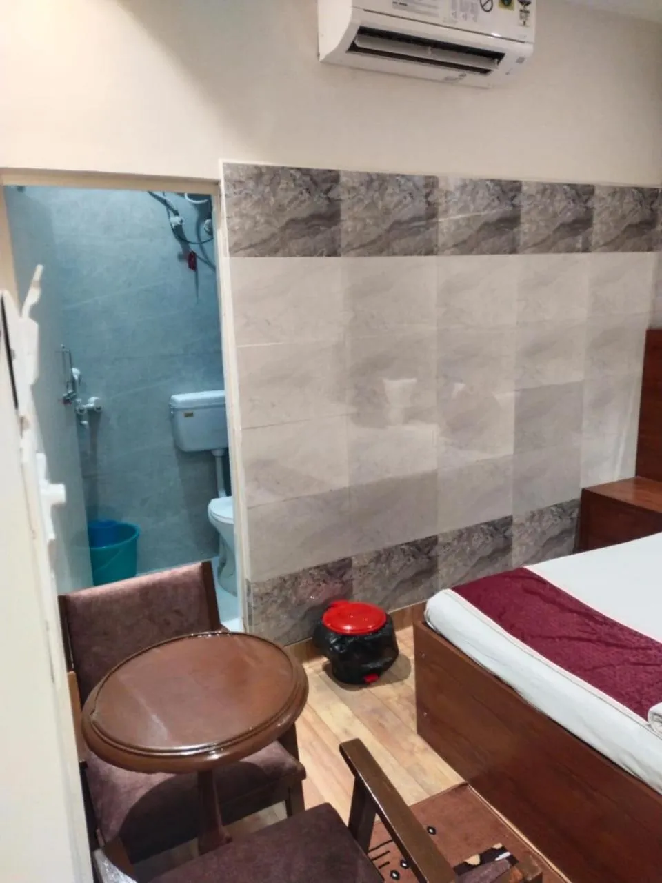 Shower, Bed in Pyrenees Homestay