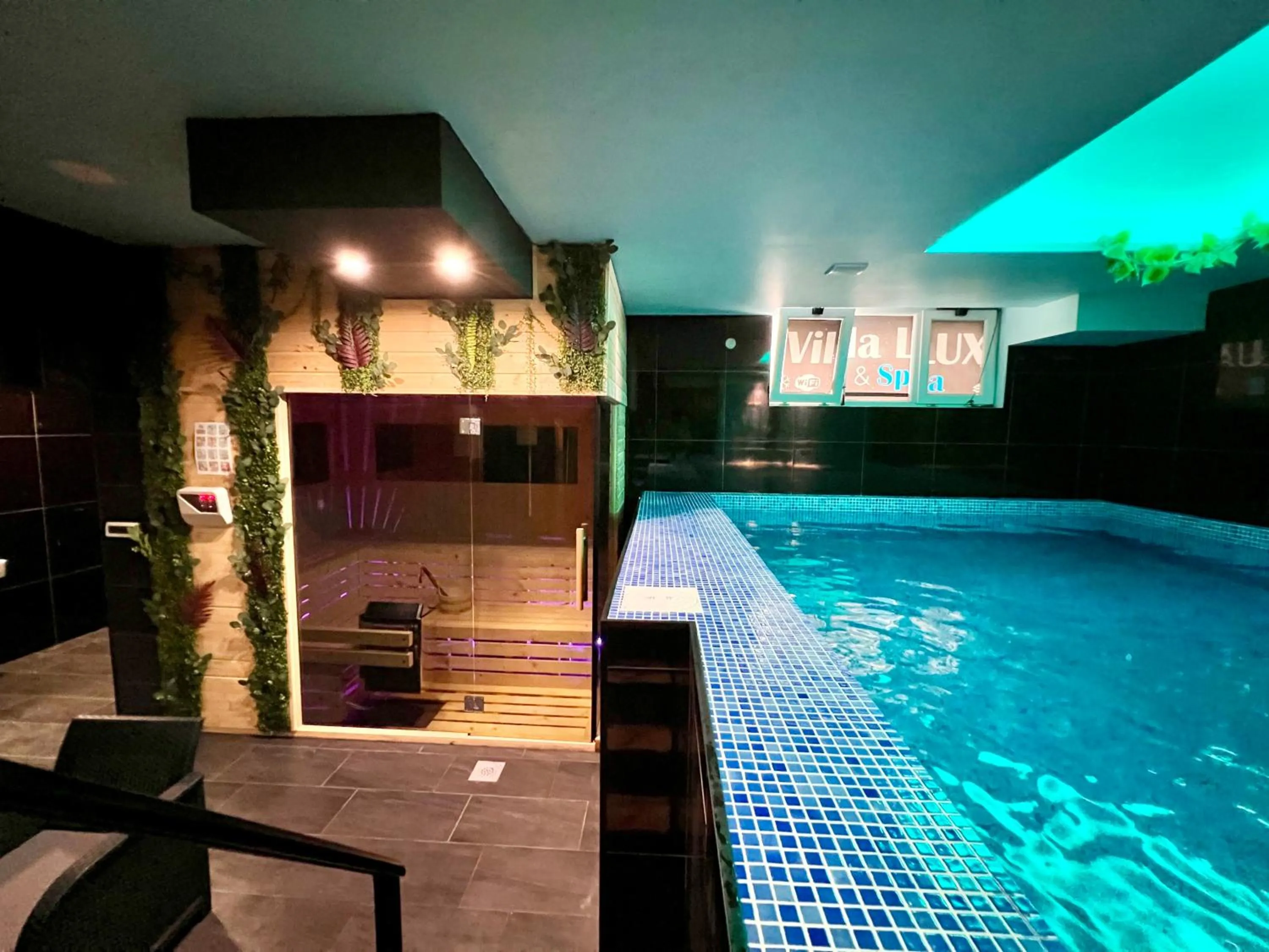 Pool view in Hotel & Spa Villa Luxe