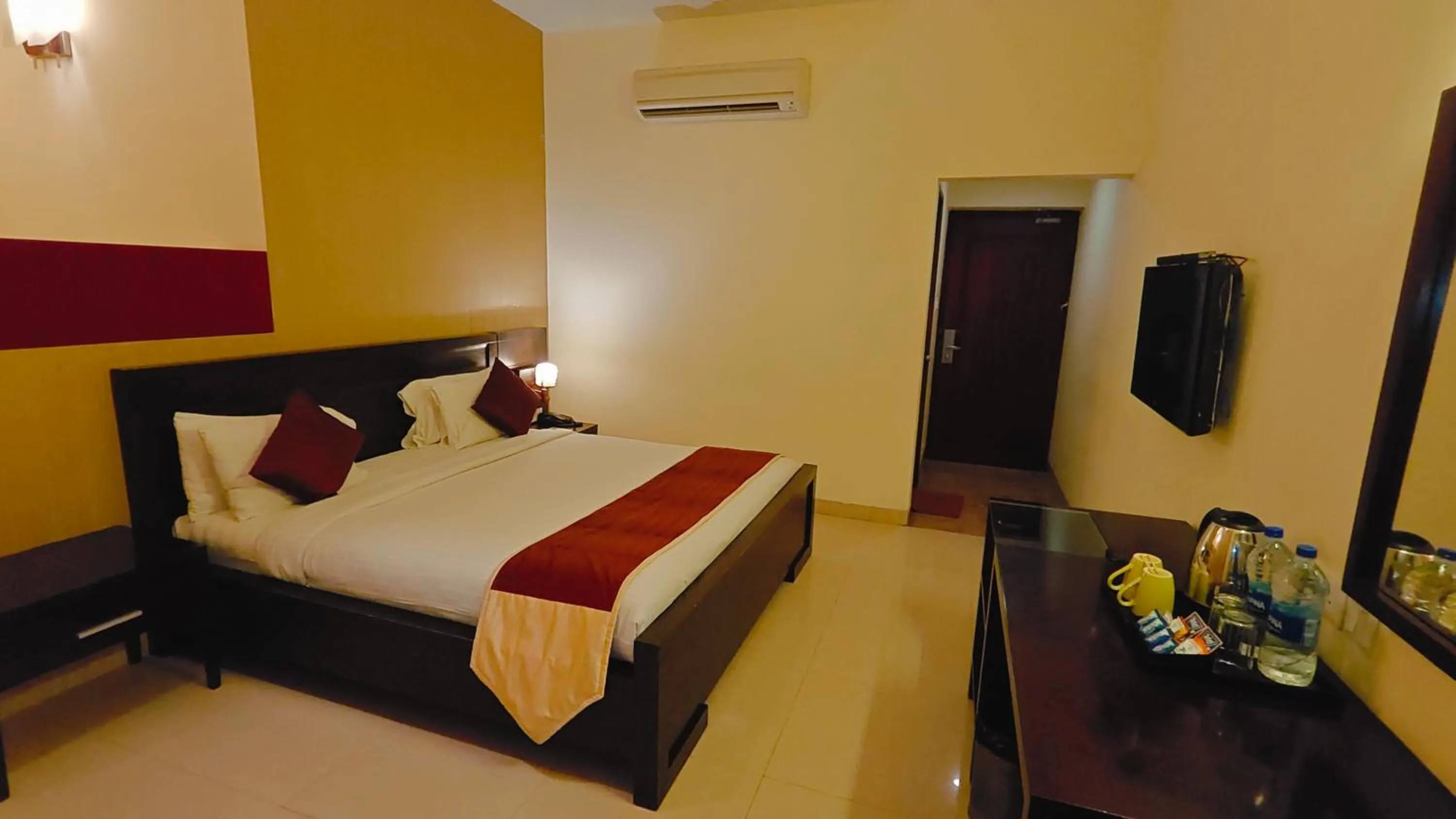 Bed in Alps Residency - A Bergamont Hotel, Krishnagiri