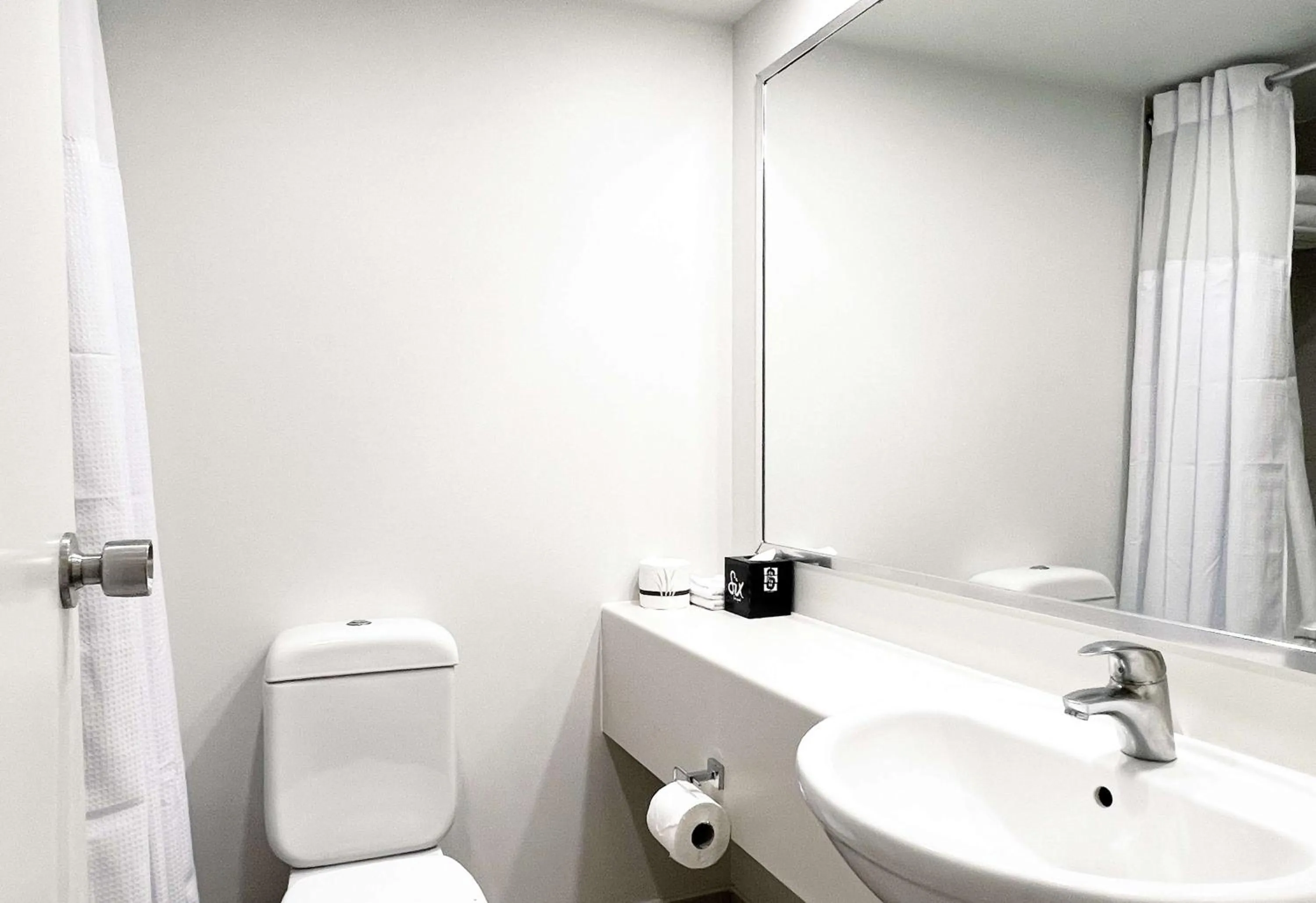 Bathroom in Sudima Hotel Lake Rotorua