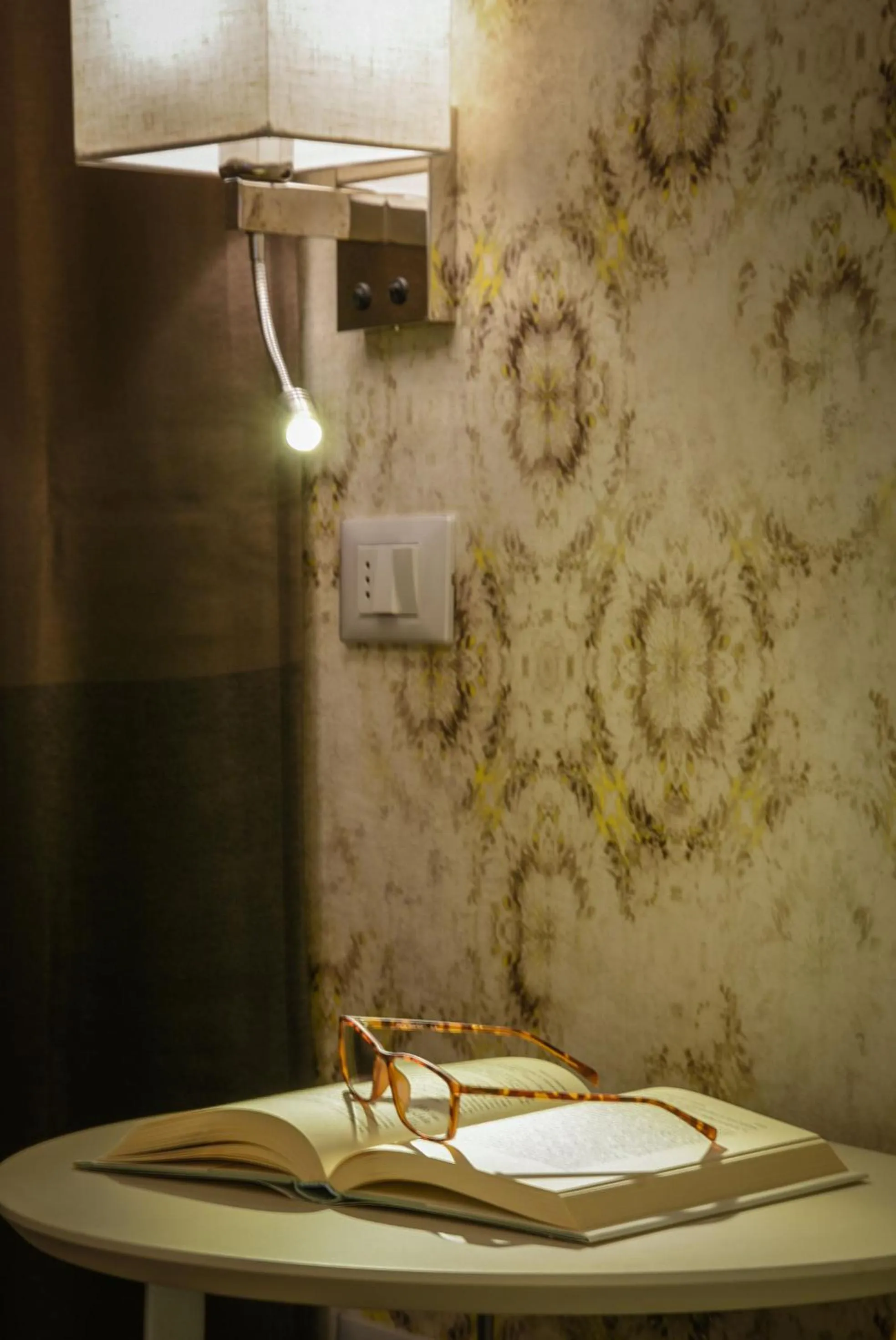 Decorative detail in B&B H68