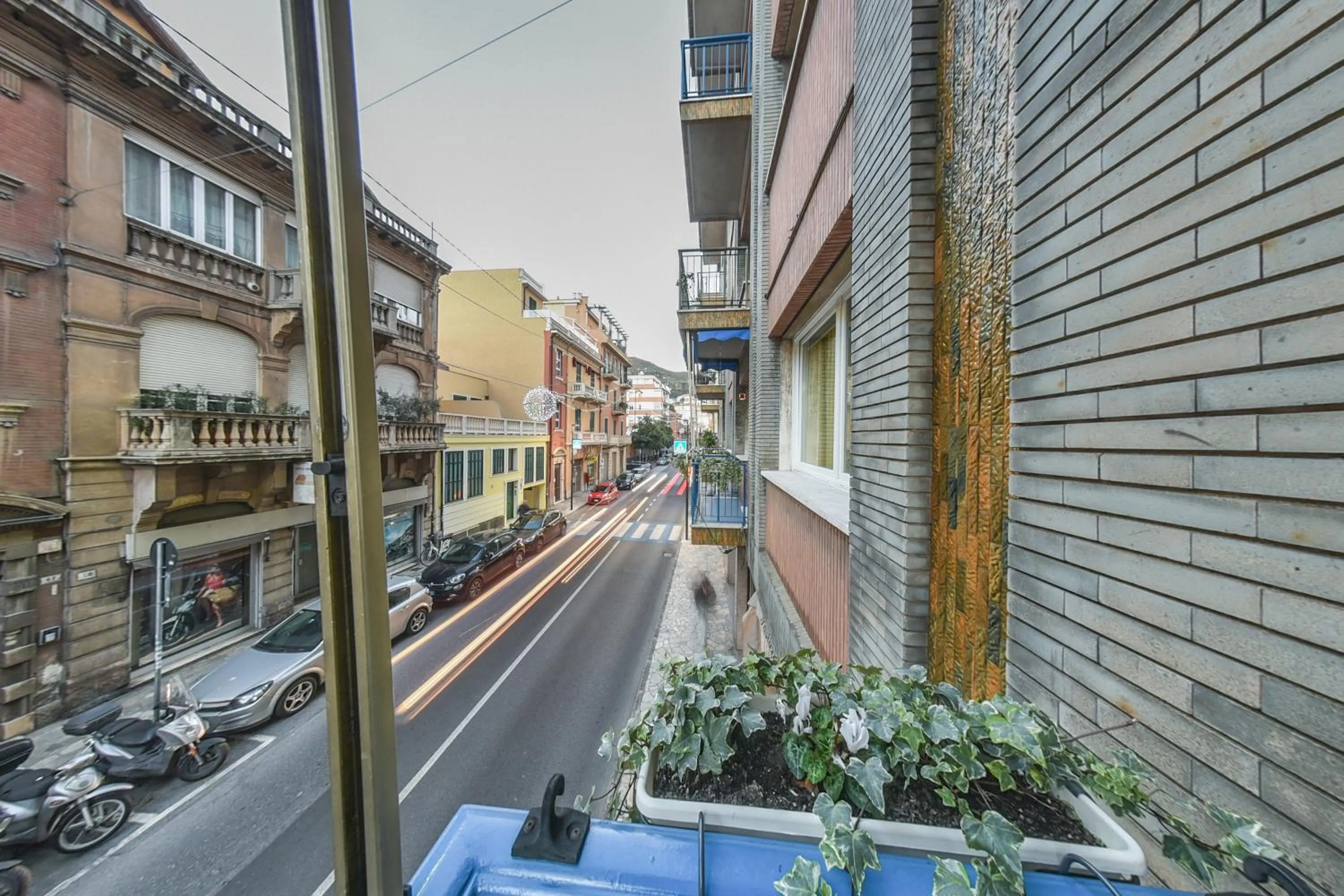 Property building in B&B H68