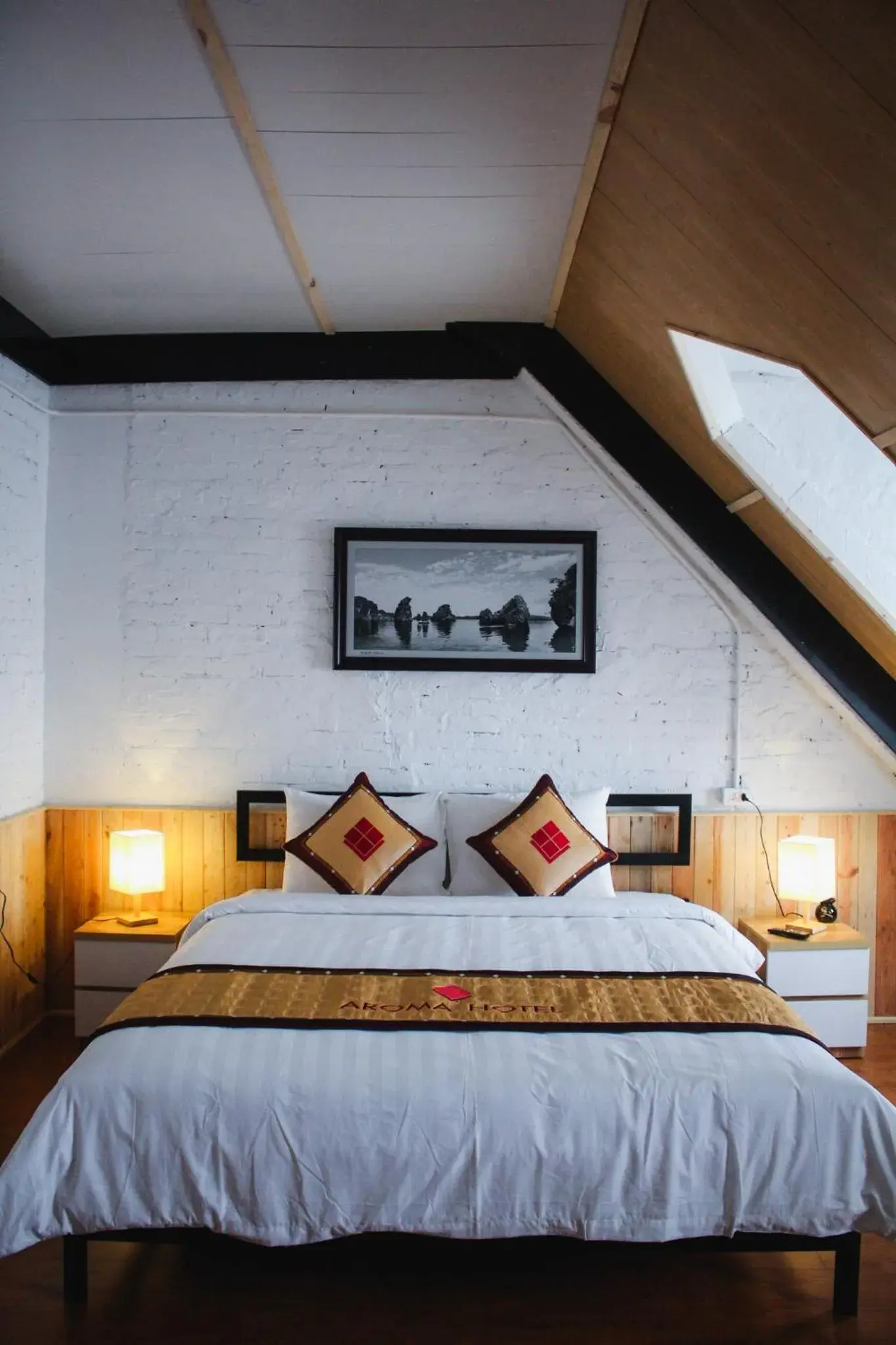 King Room with Sea View in AROMA Ha Long Hotel King Room with Sea View in AROMA Ha Long Hotel