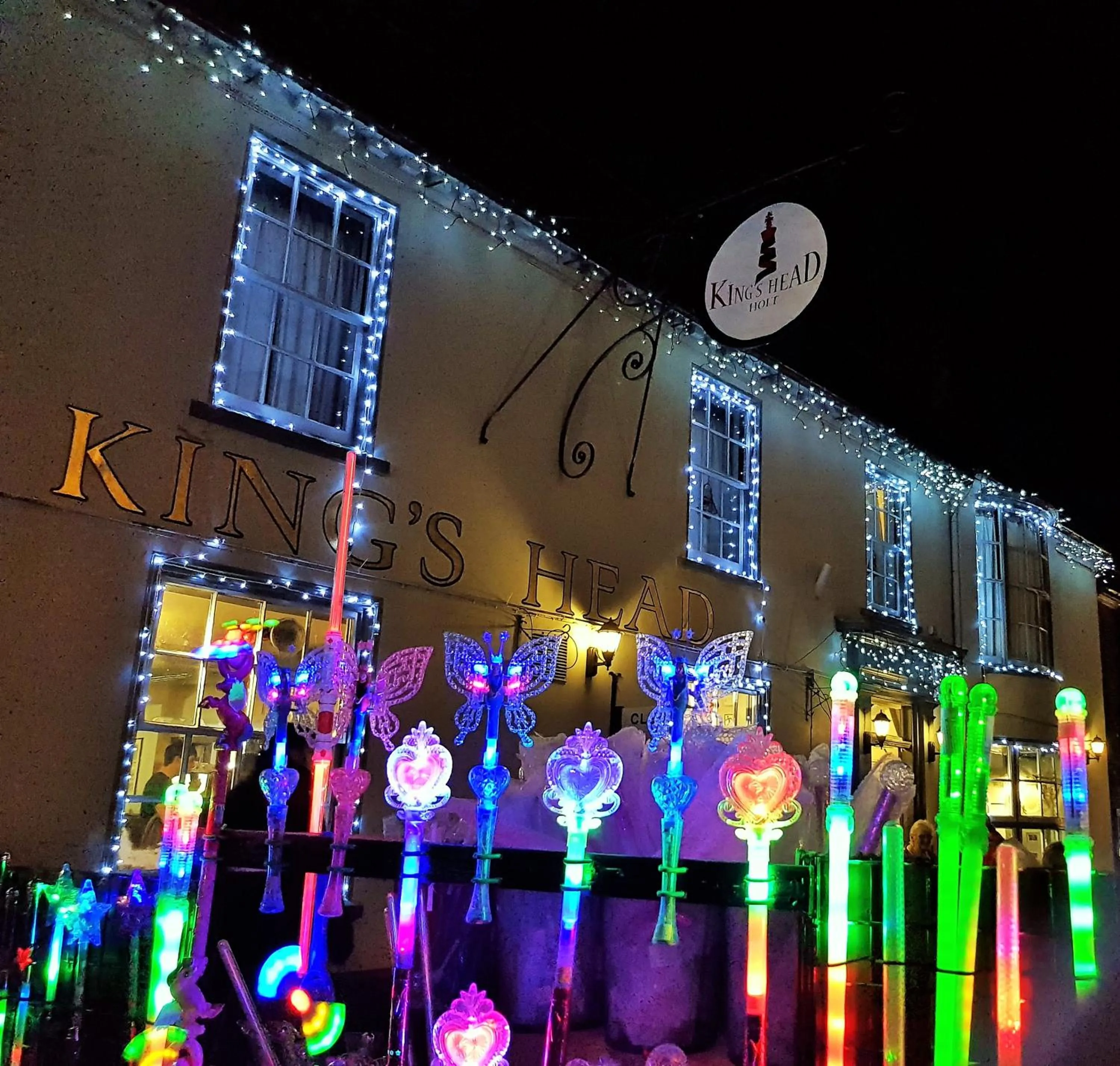 Evening entertainment in Kings Head Holt