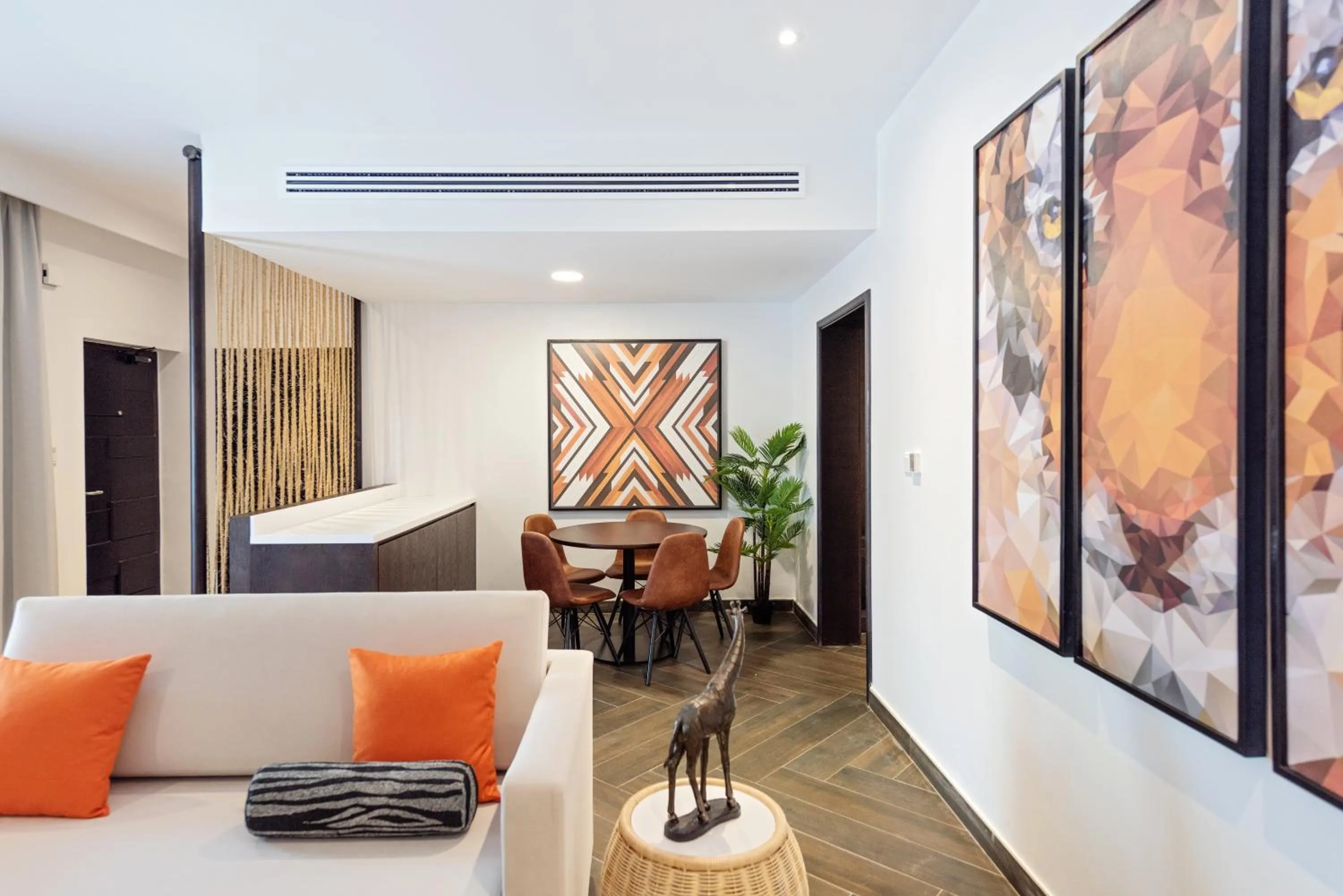 Living room, Bed in Emirates Park Resort