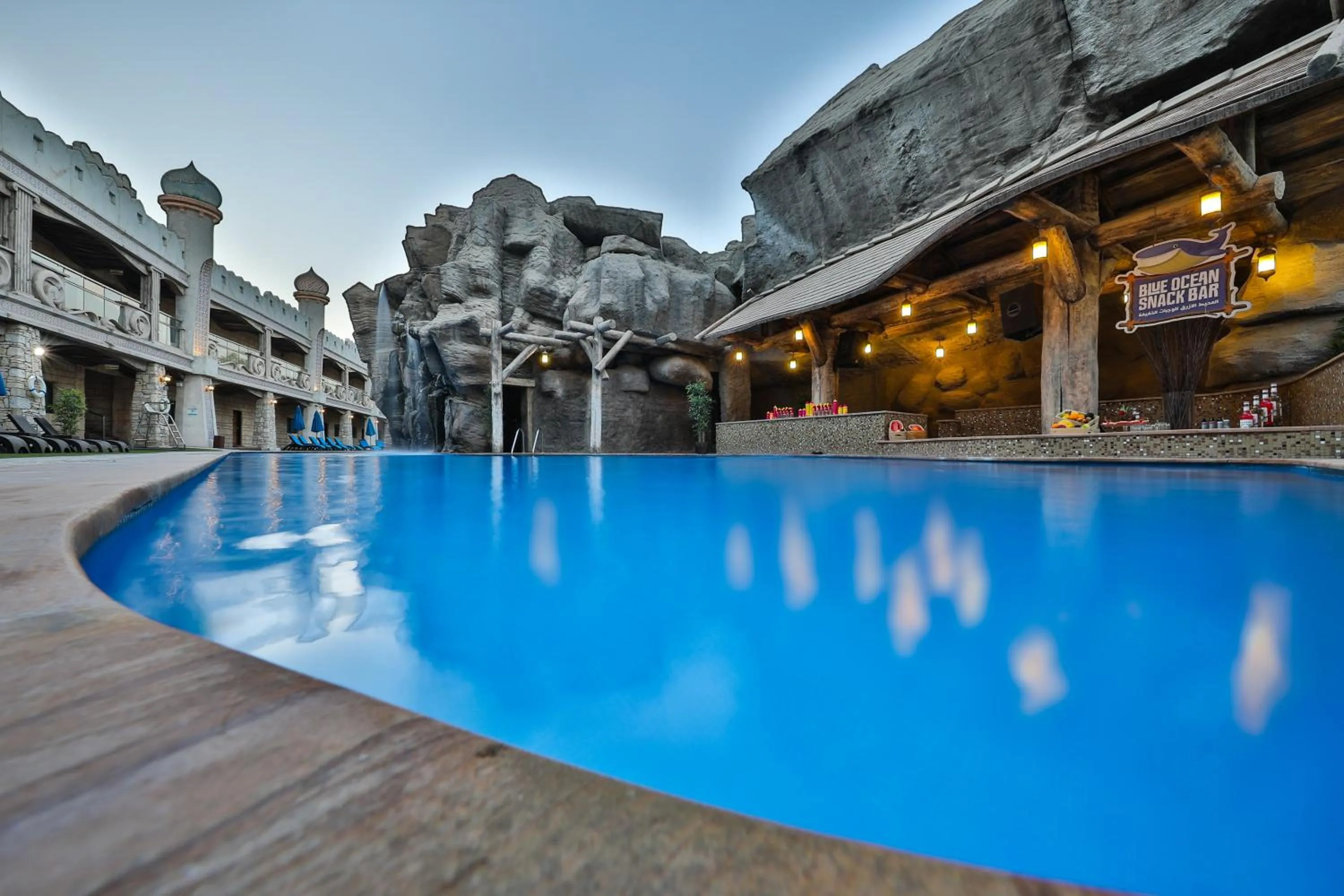 Swimming pool in Emirates Park Resort