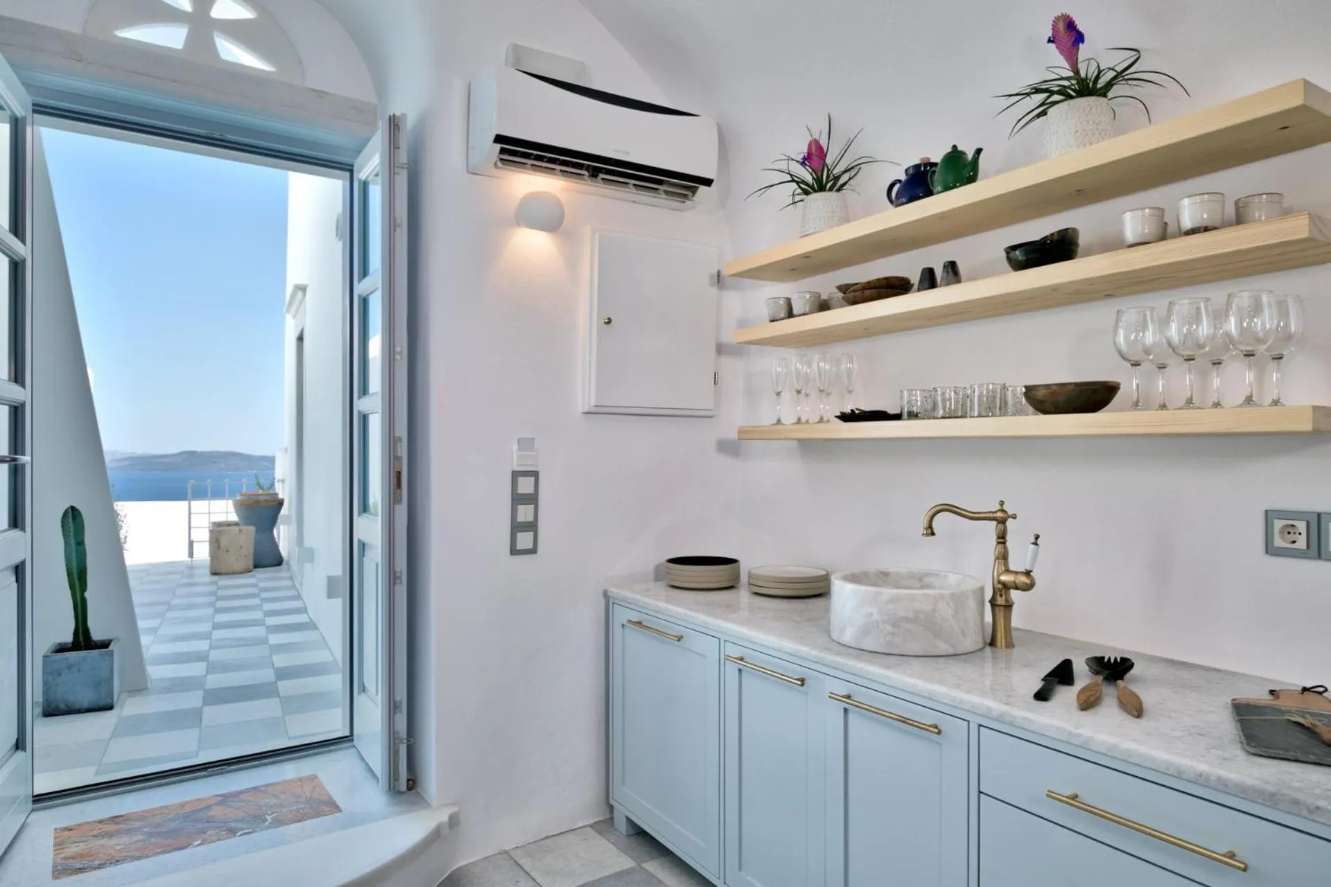 Kitchen or kitchenette in Namaste Suites by Oias Local Cavehouses