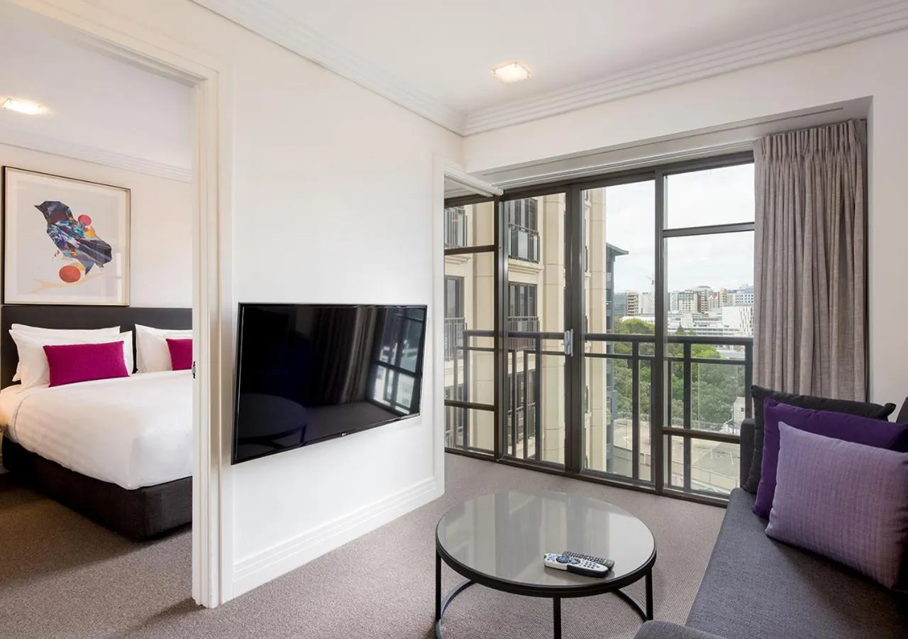 TV and multimedia, Bed in Avani Metropolis Auckland Residences