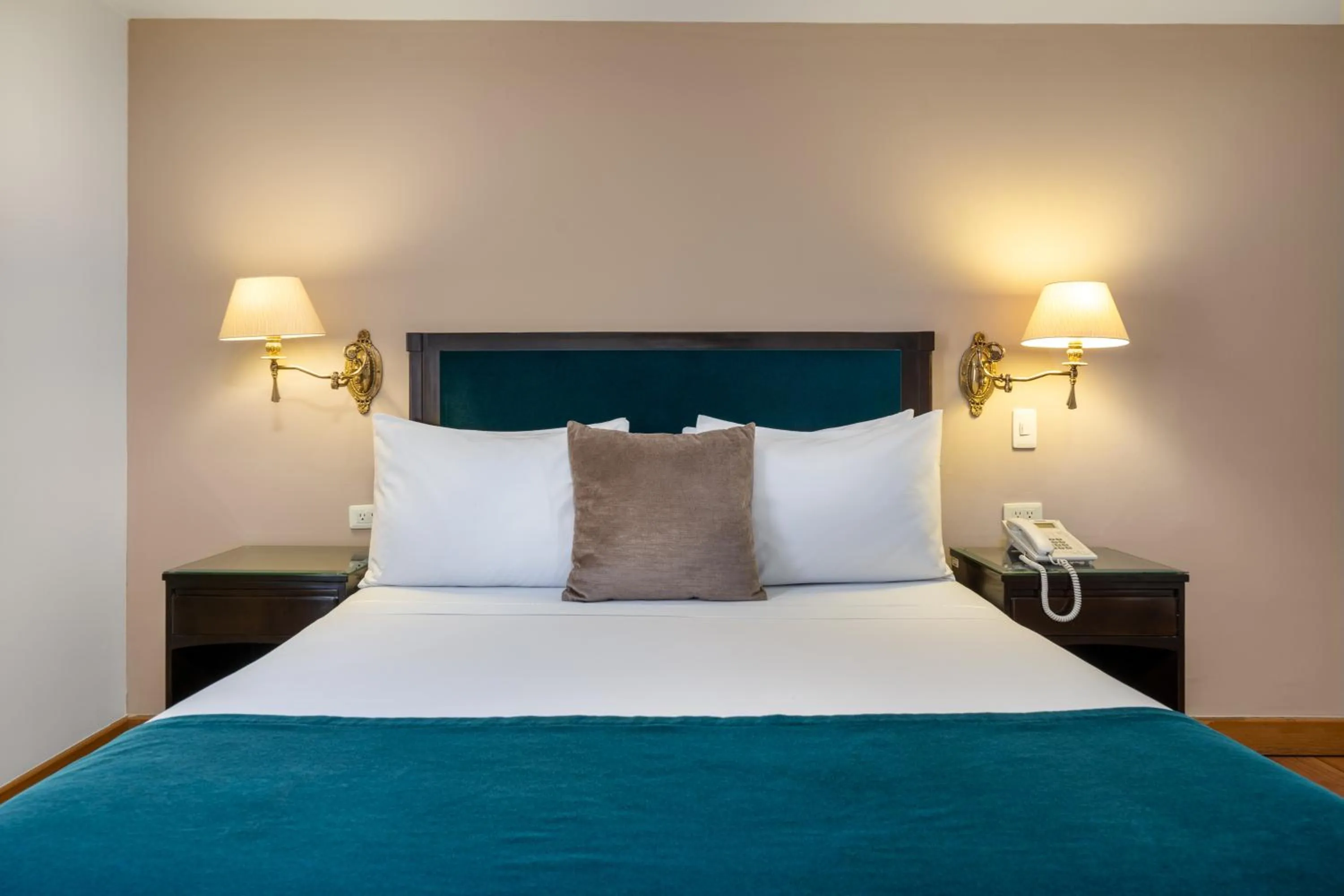 Bed in Hotel Le Manoir Bogotá