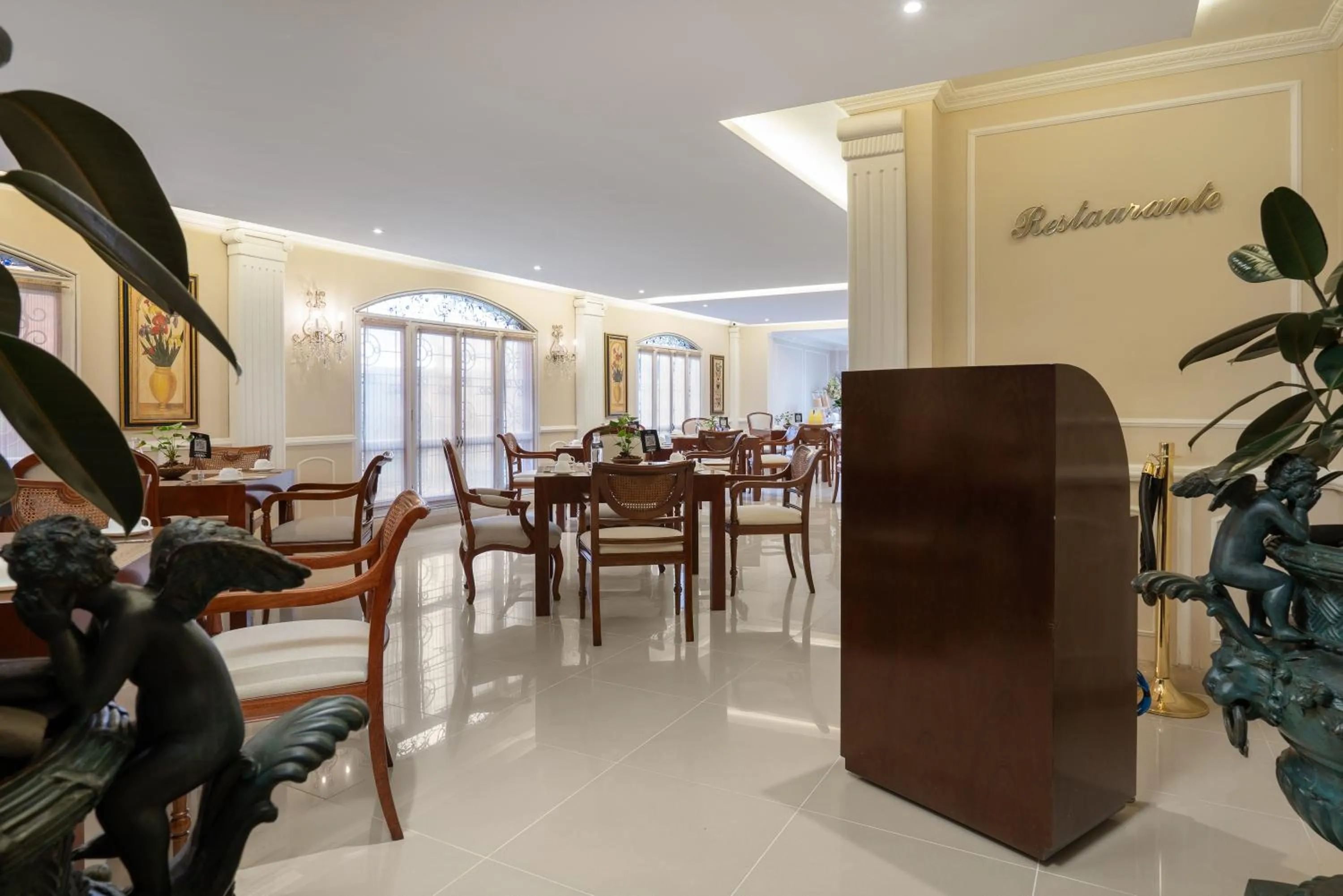 Restaurant/places to eat in Hotel Le Manoir Bogotá