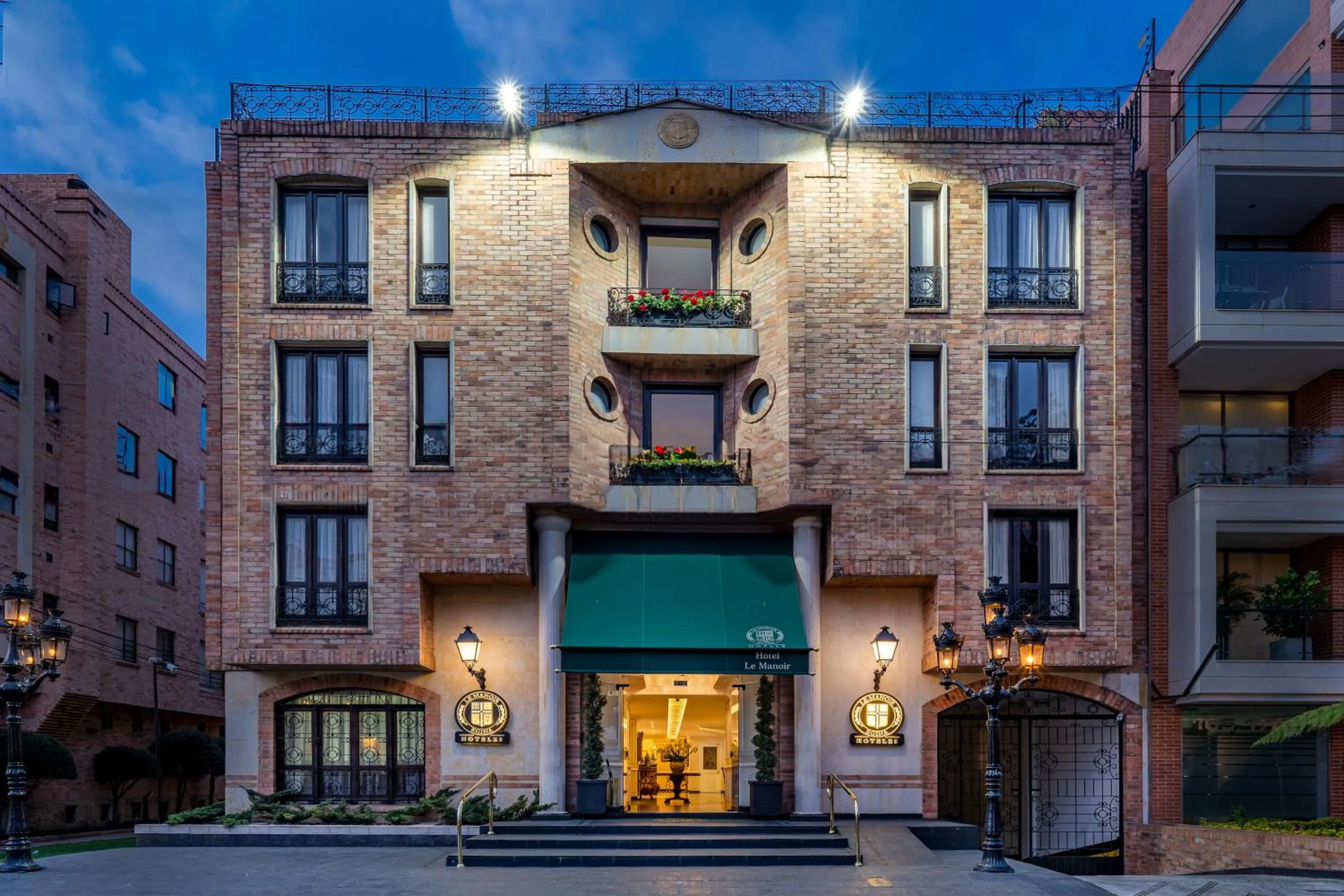 Property building in Hotel Le Manoir Bogotá
