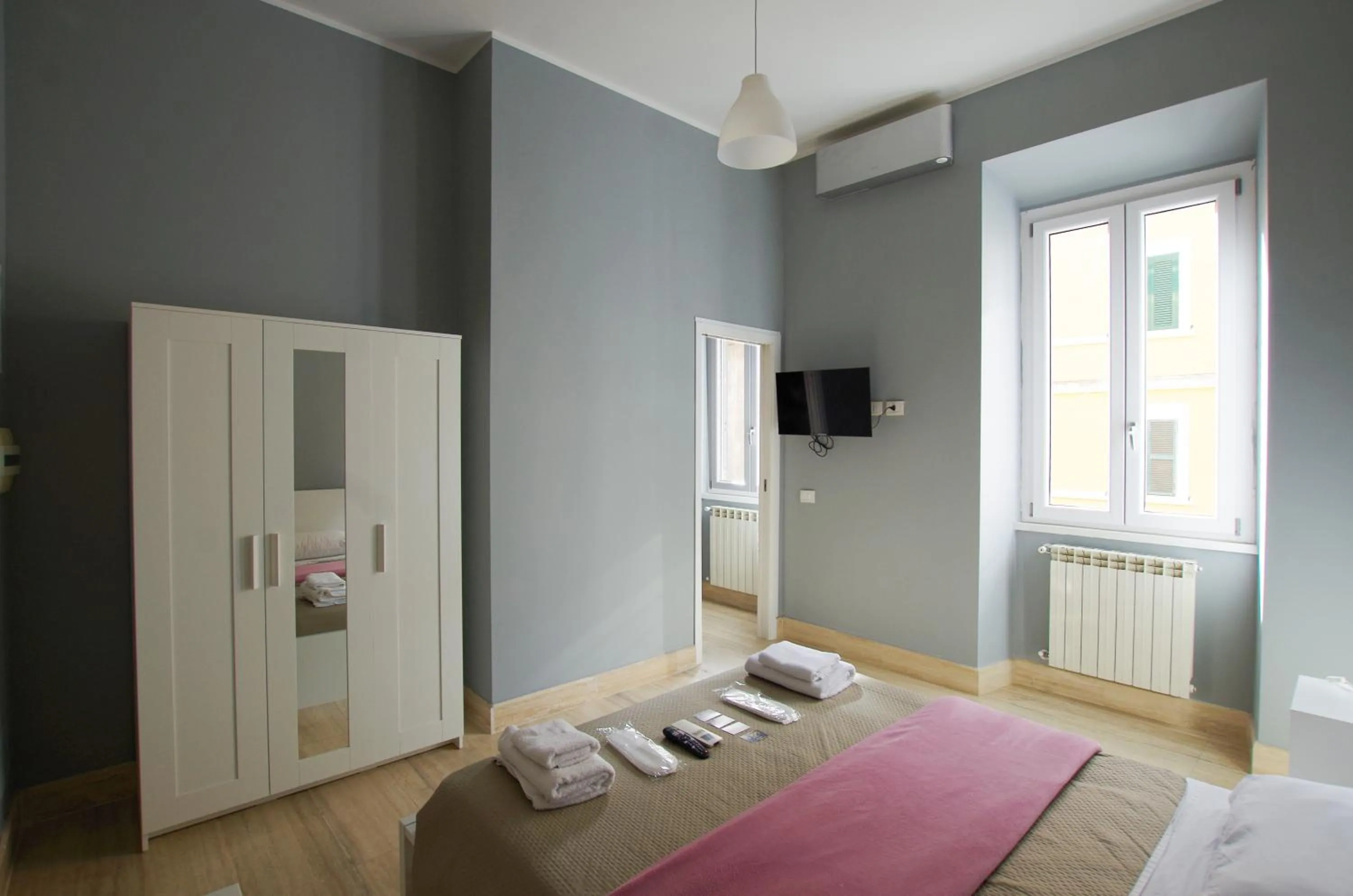 Bed in Old Bakery Rome GuestHouse