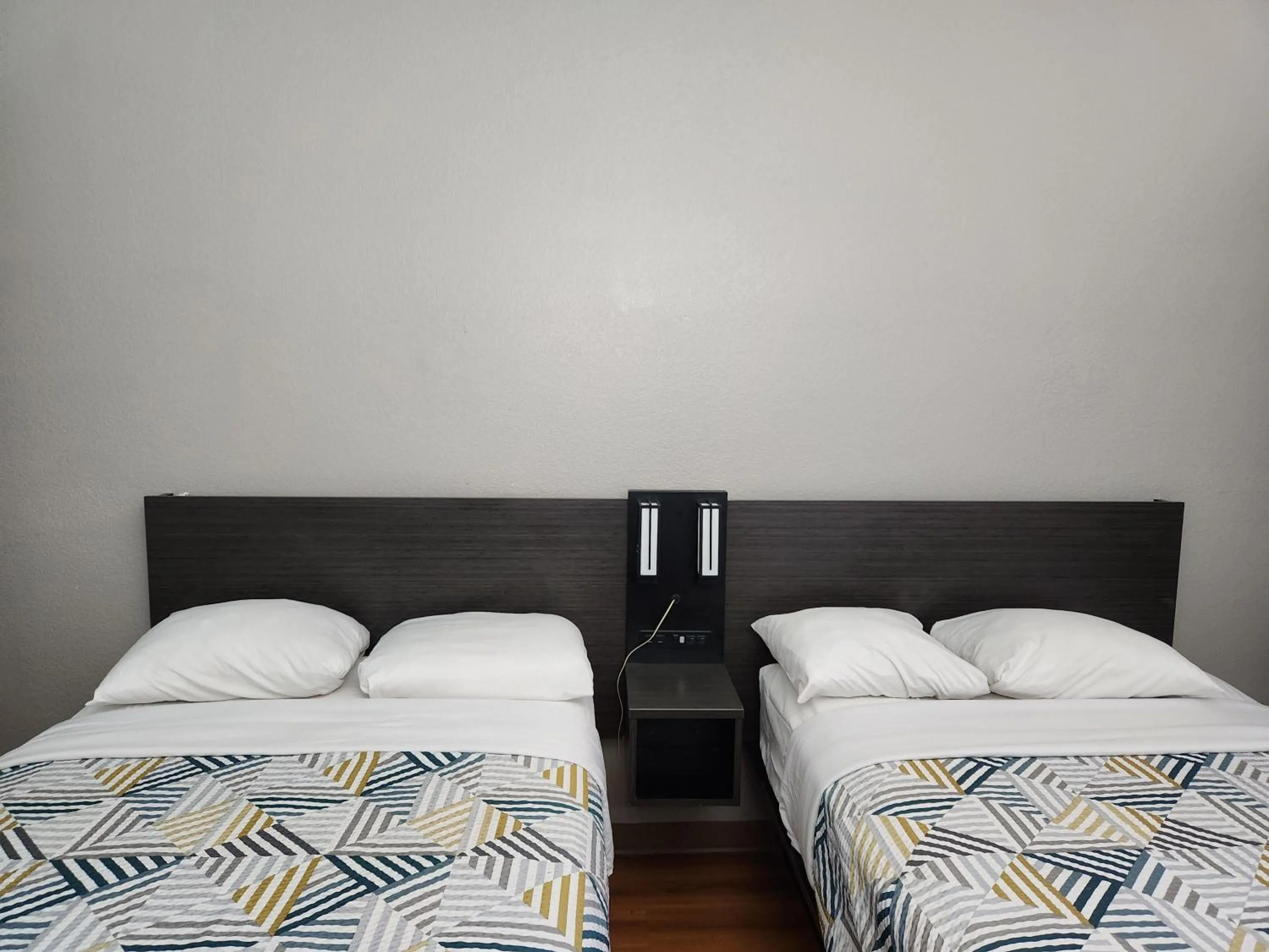 Bedroom, Bed in Baymont by Wyndham San Antonio Airport