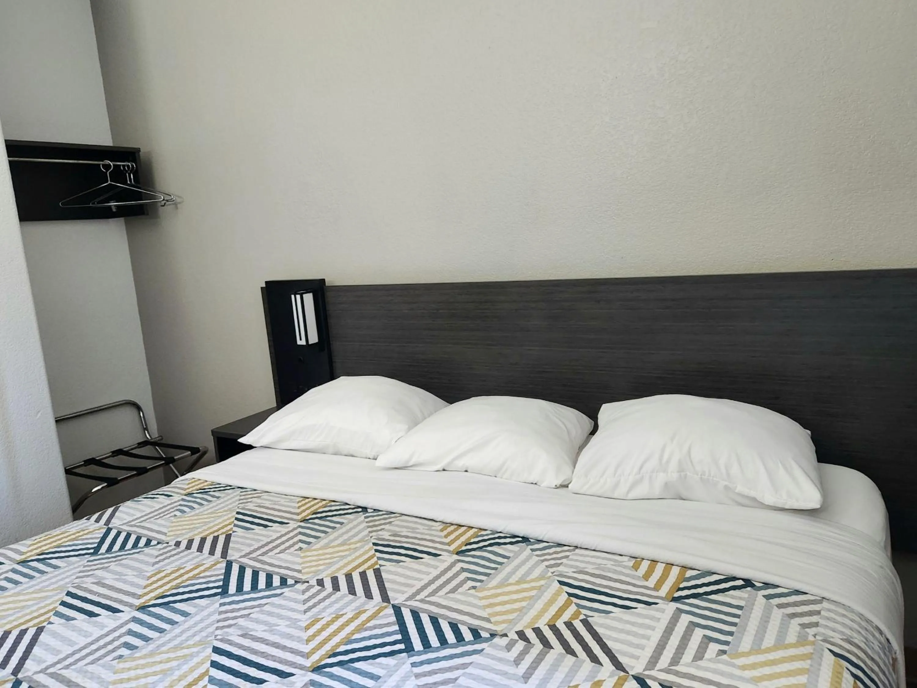 Bedroom, Bed in Baymont by Wyndham San Antonio Airport