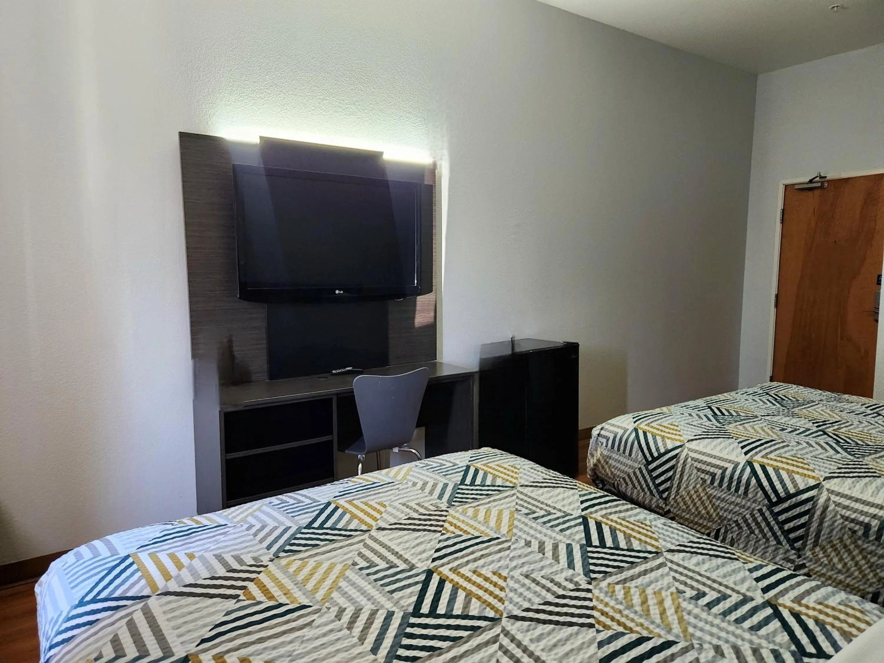 Bedroom, Bed in Baymont by Wyndham San Antonio Airport