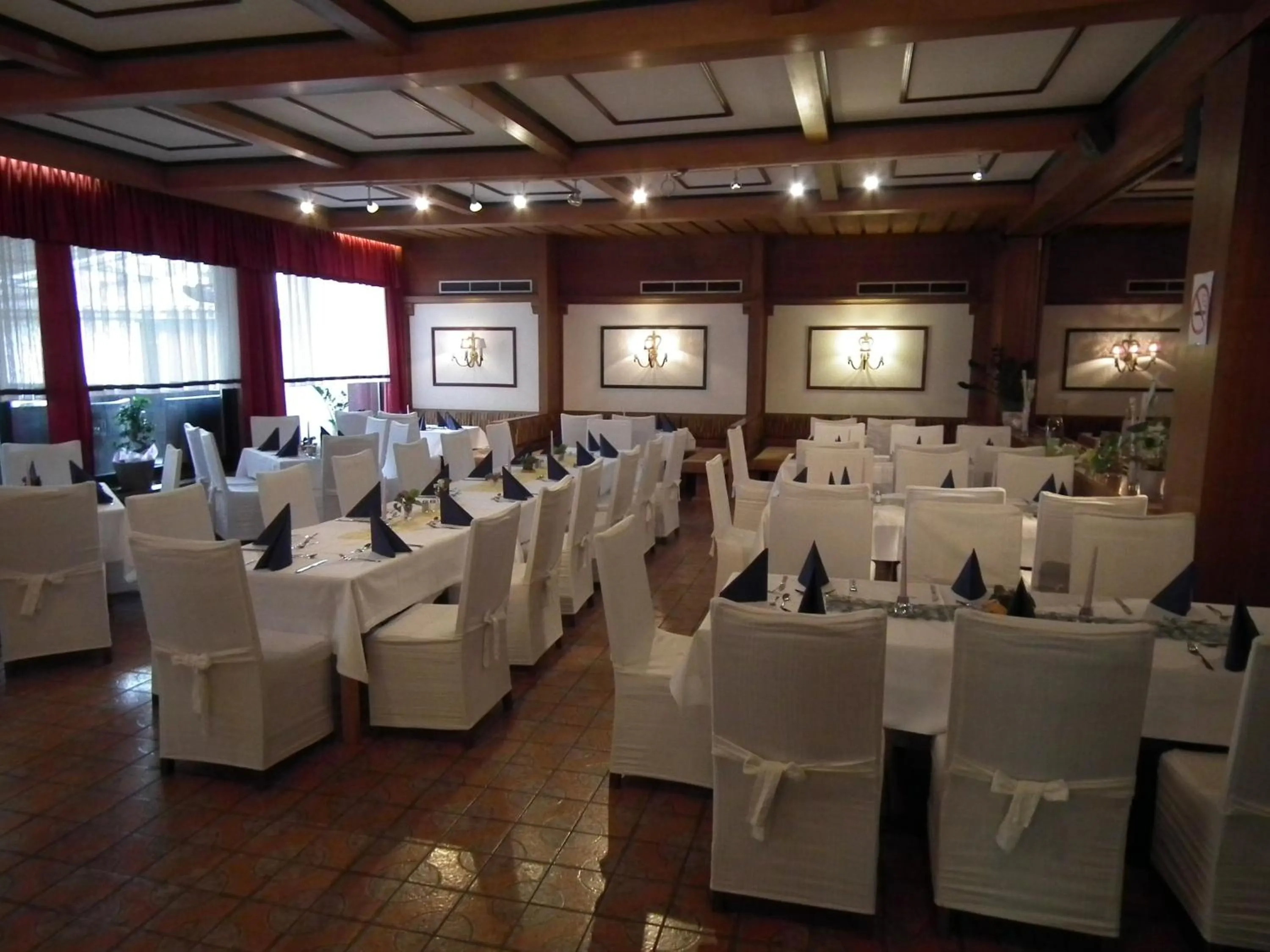 Restaurant/places to eat in Hotel die Traube