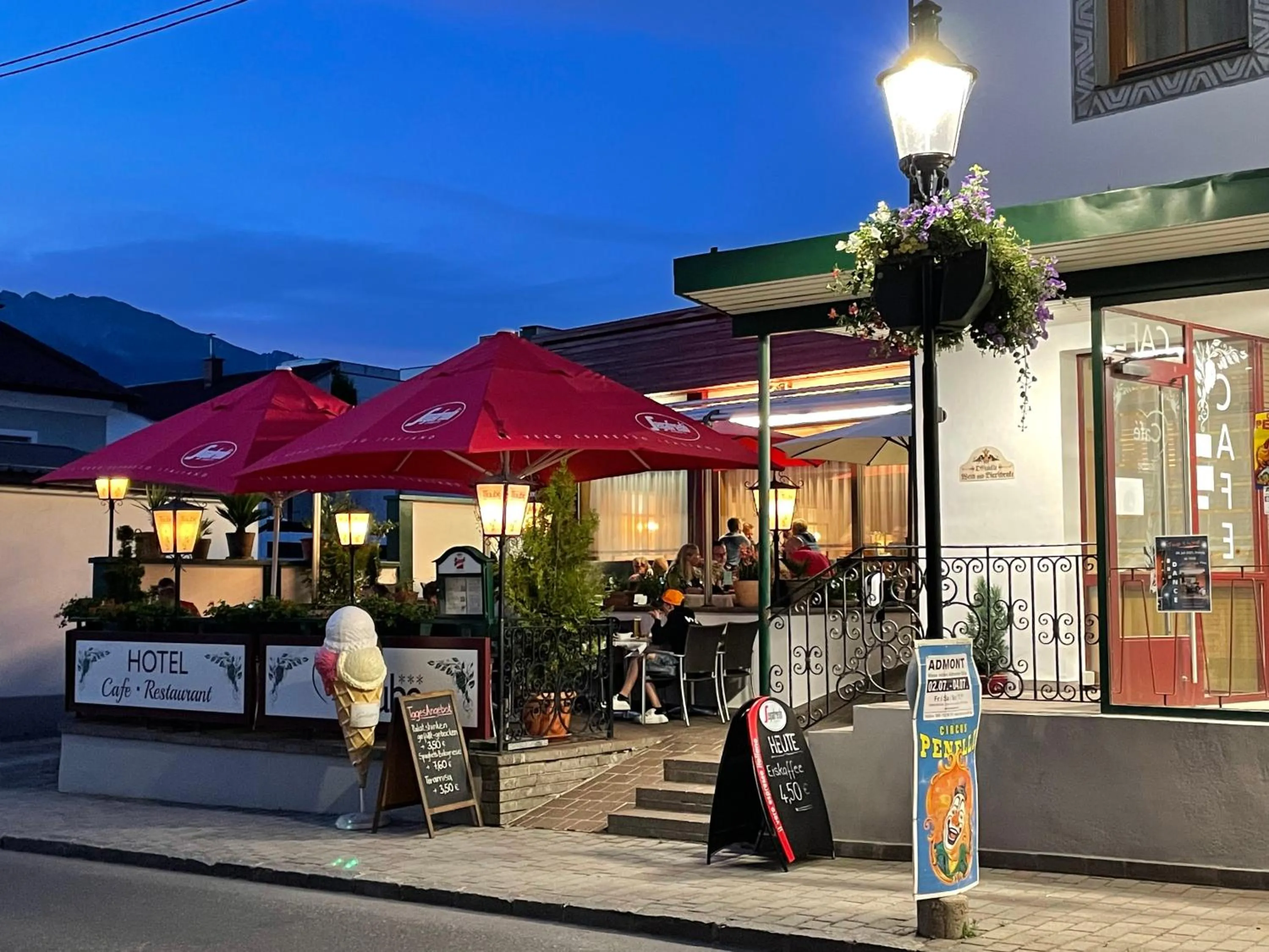 Property building in Hotel die Traube