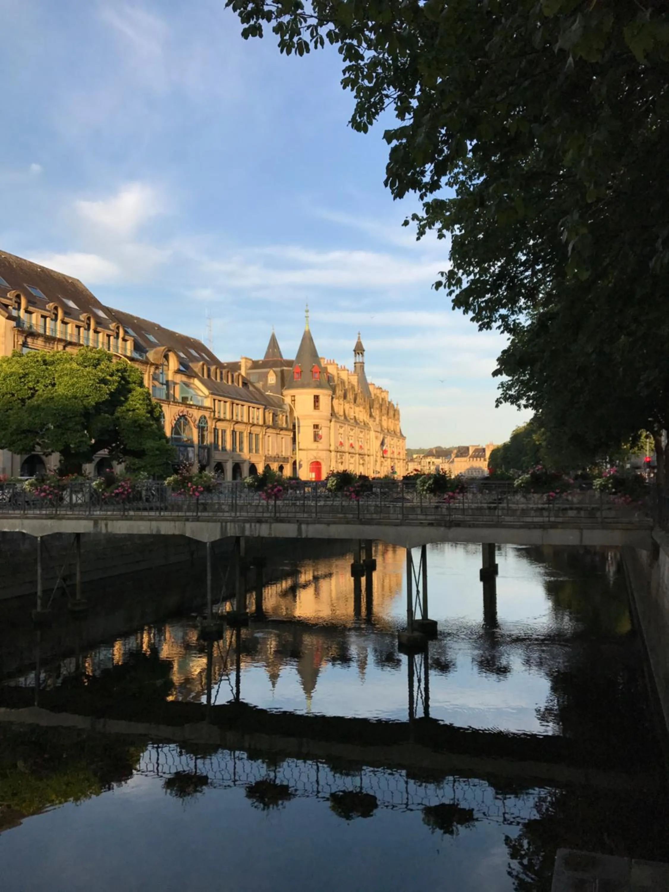 Area and facilities in Maison Boulvern