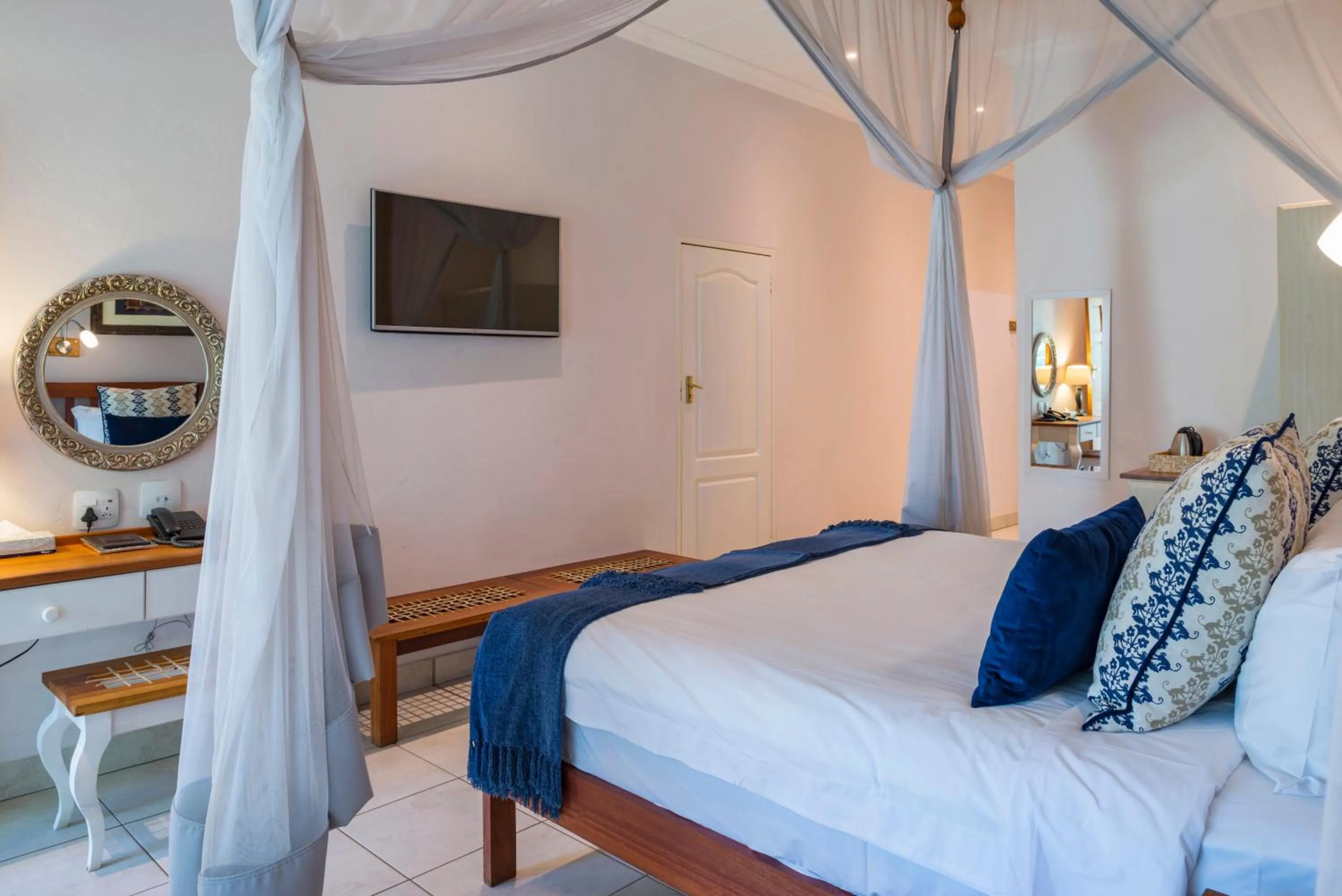 Bedroom, Bed in Batonka Guest Lodge