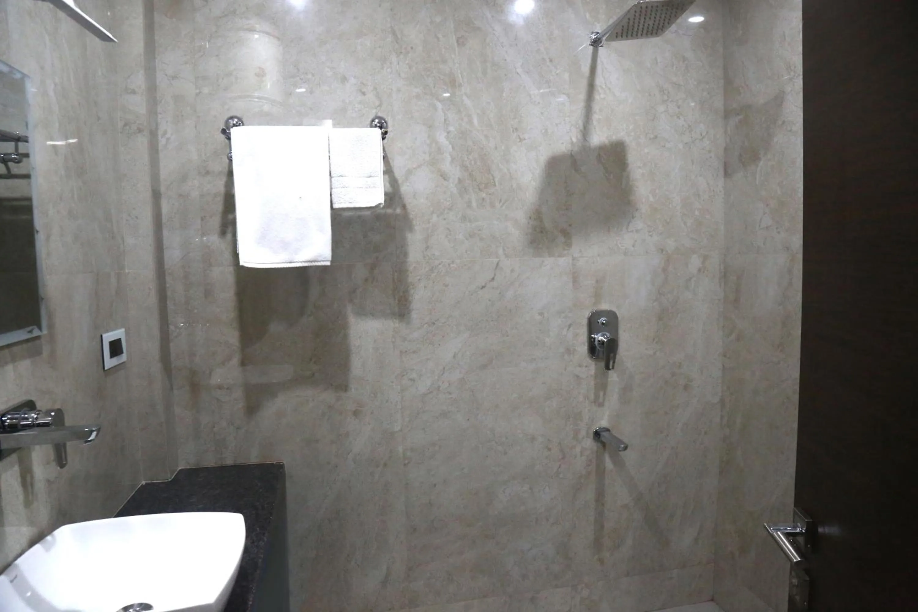 Shower in Vandana Residency