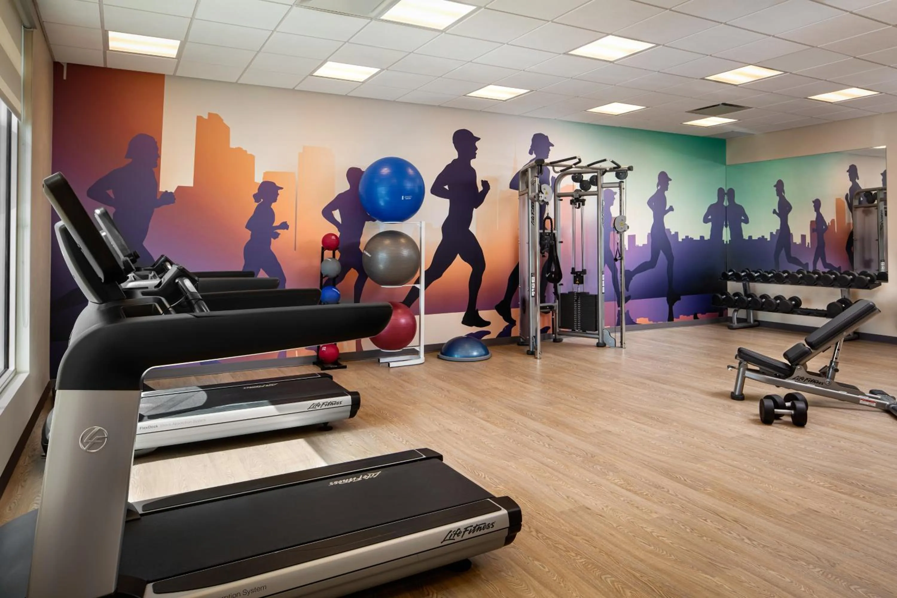 Fitness centre/facilities in Hyatt Place Calgary Airport