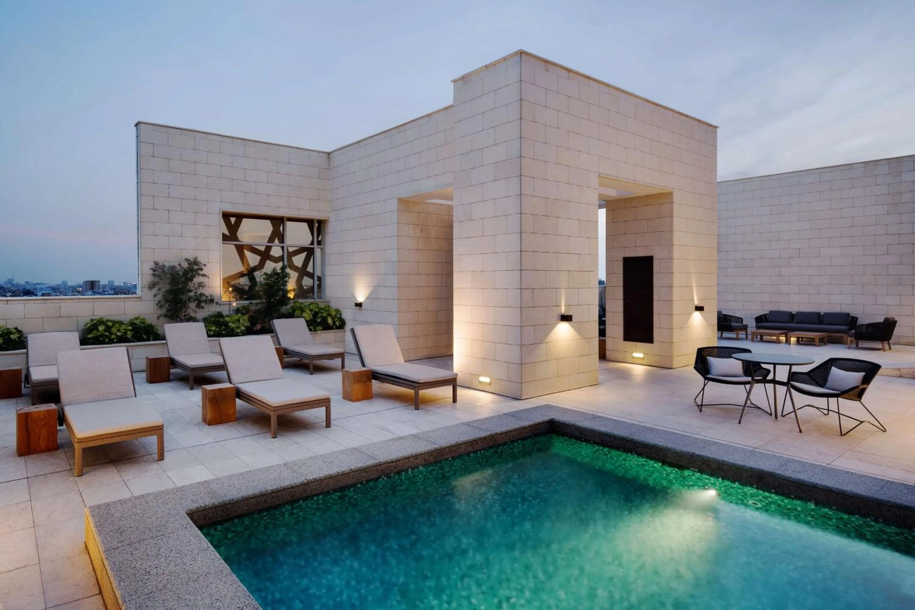 Swimming pool in Hyatt House Jeddah Sari Street