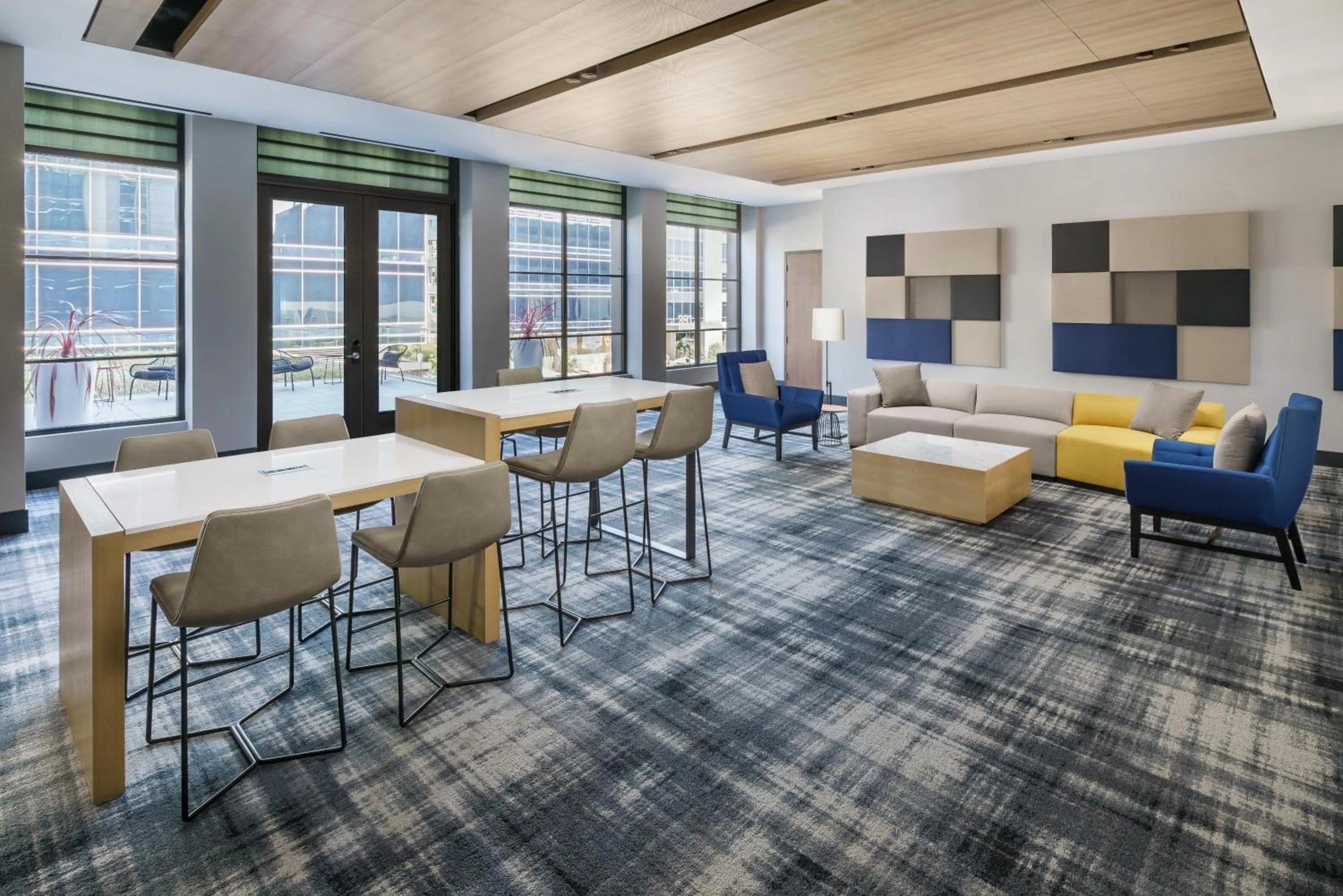 Lounge or bar in Hyatt Centric Mountain View