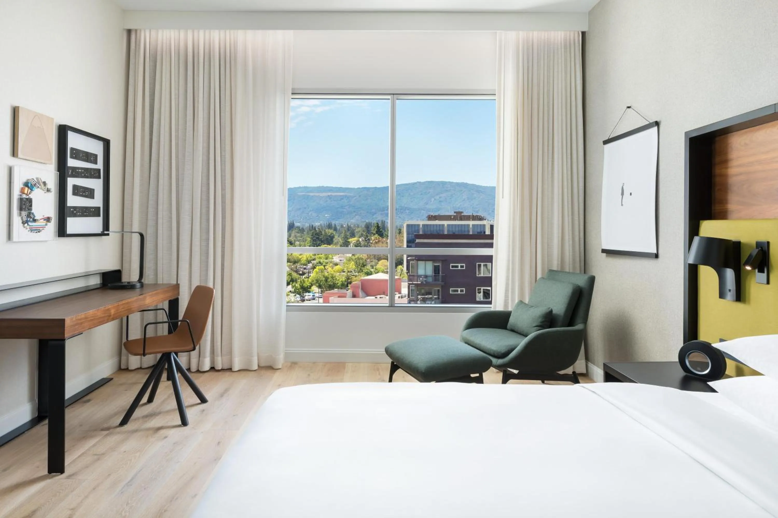 Bedroom, Bed in Hyatt Centric Mountain View