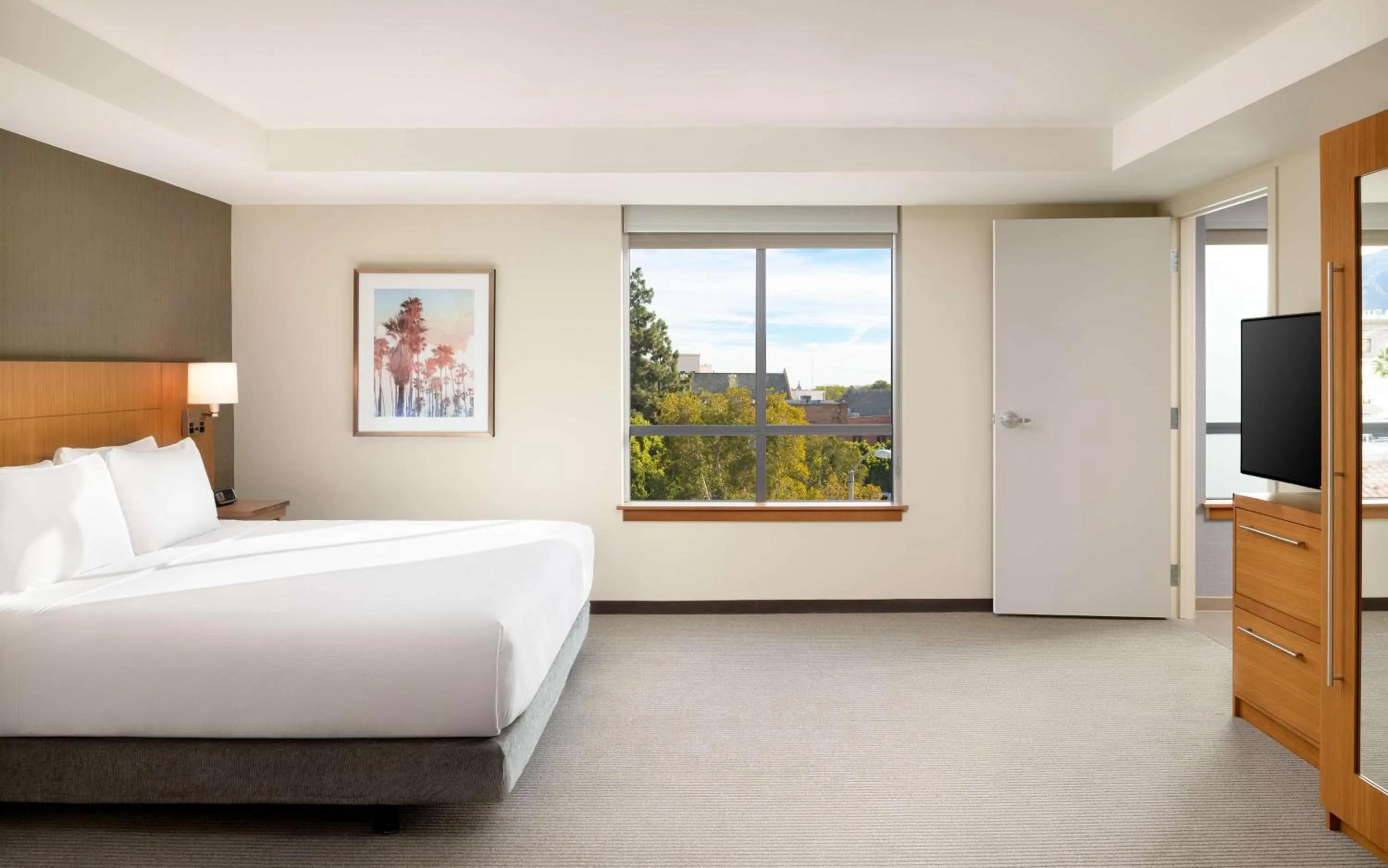 Photo of the whole room, Bed in Hyatt Place Pasadena