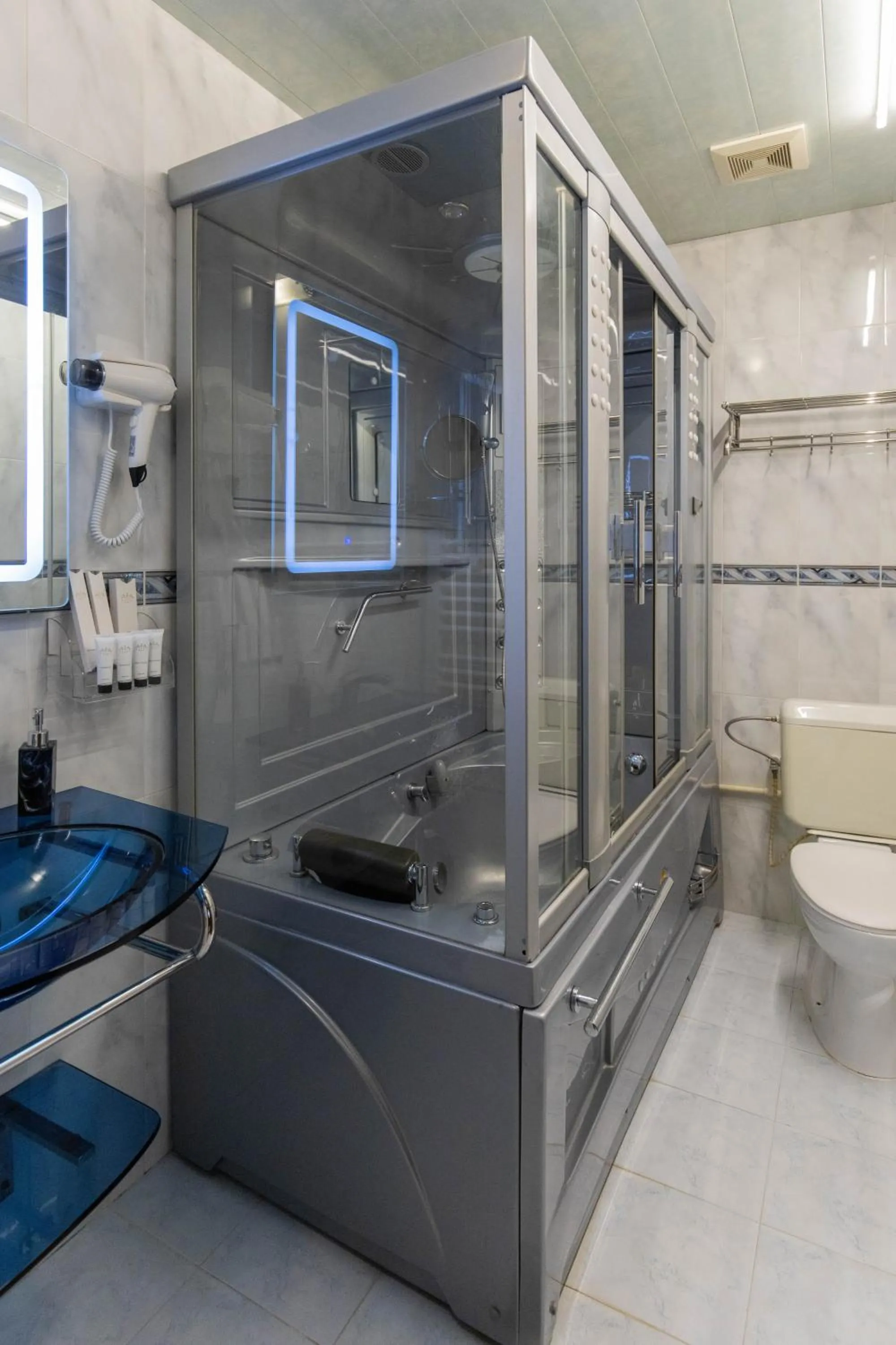 Bathroom in Hotel Afa