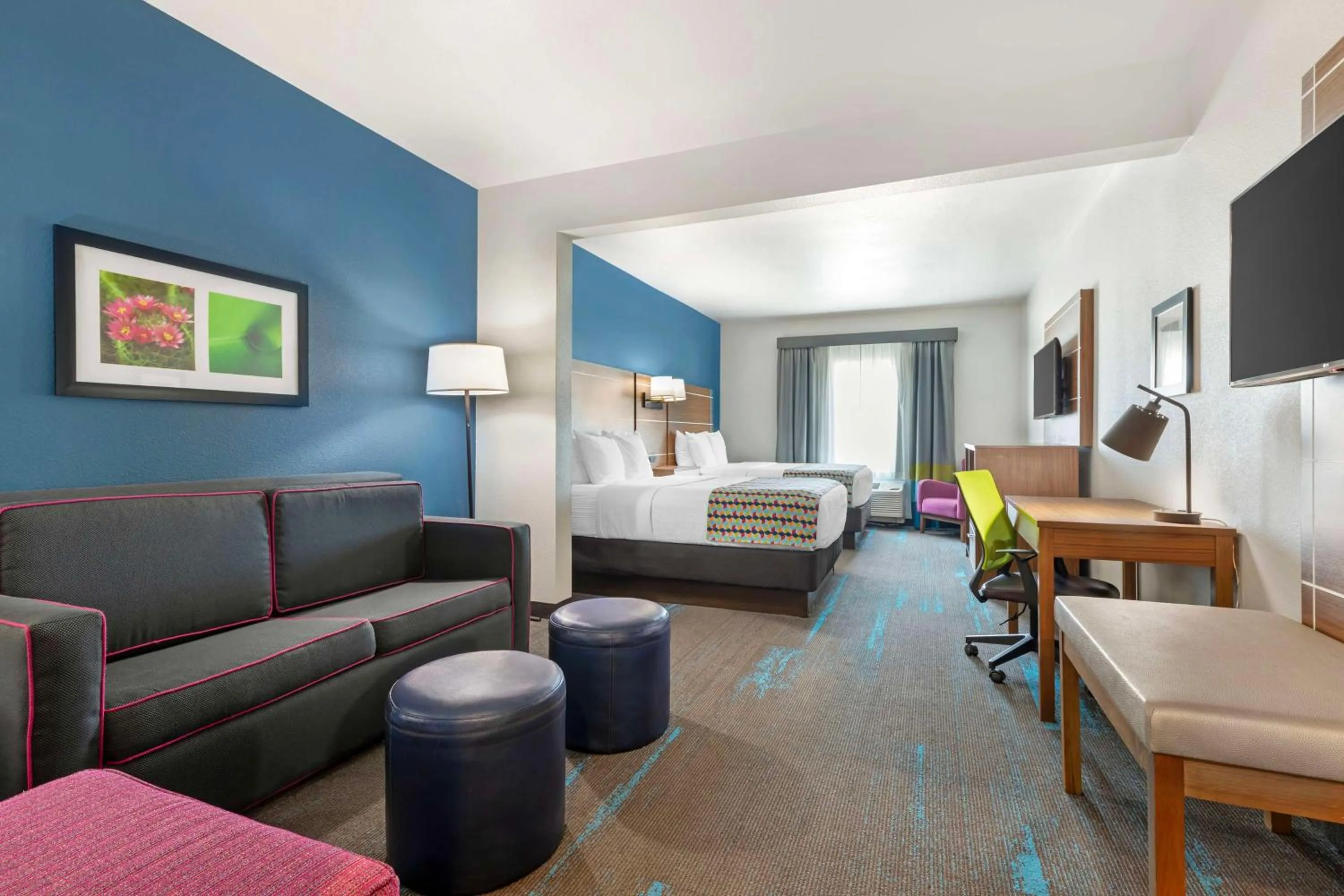 Photo of the whole room, Bed in Best Western Plus Medical Center