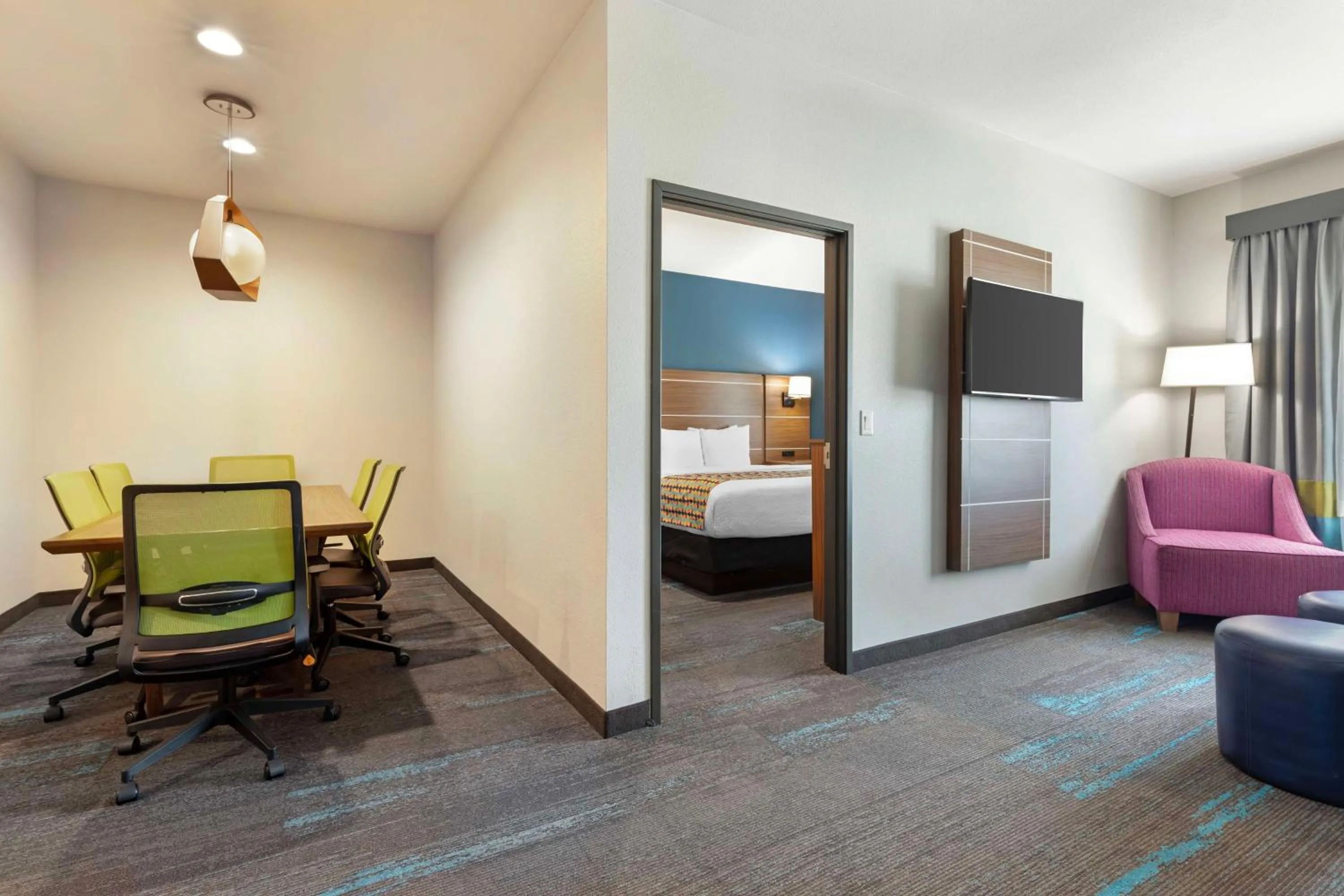 Photo of the whole room, Bed in Best Western Plus Medical Center