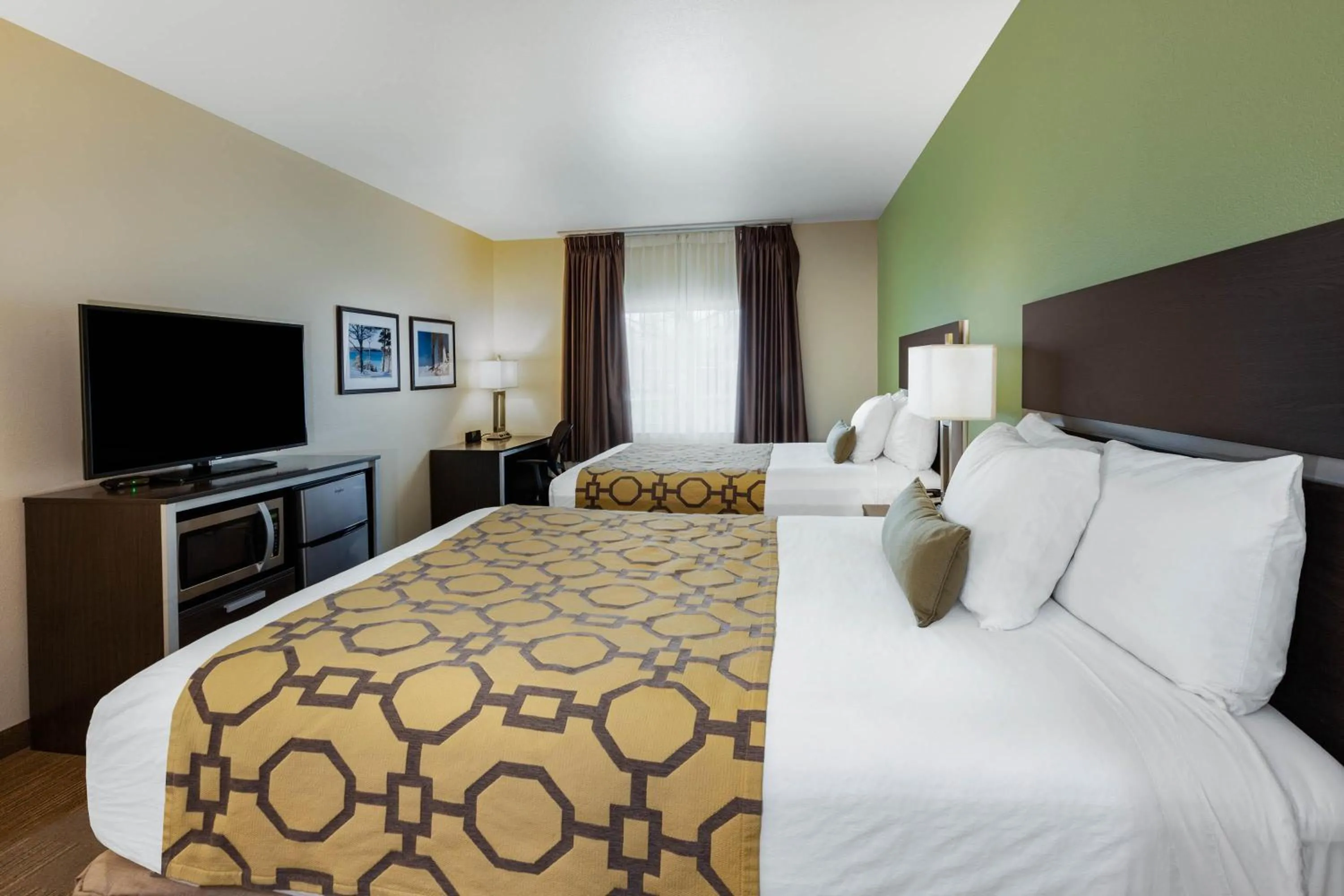 Bedroom, Bed in Baymont by Wyndham Beulah