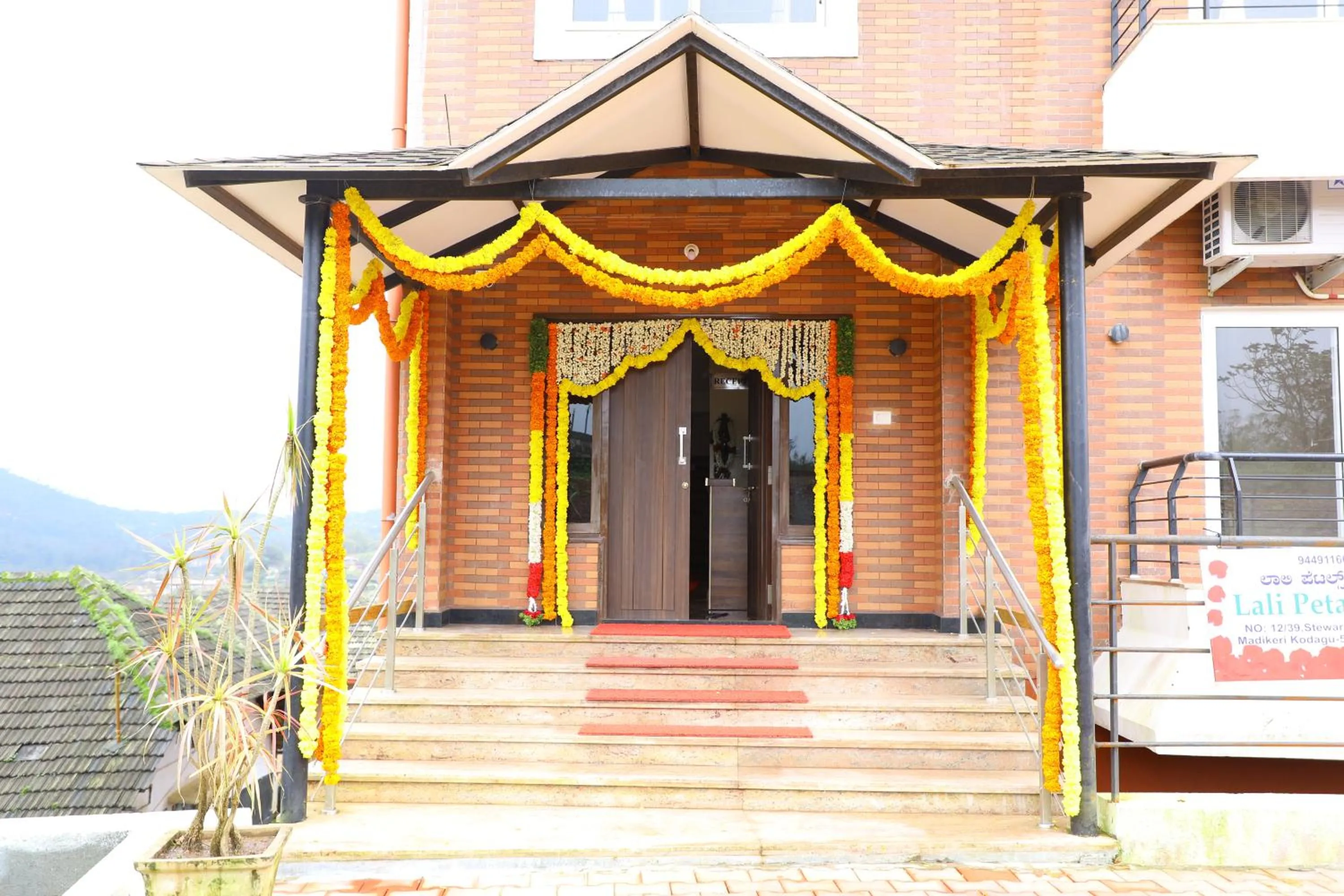 Facade/entrance in Lali Petals