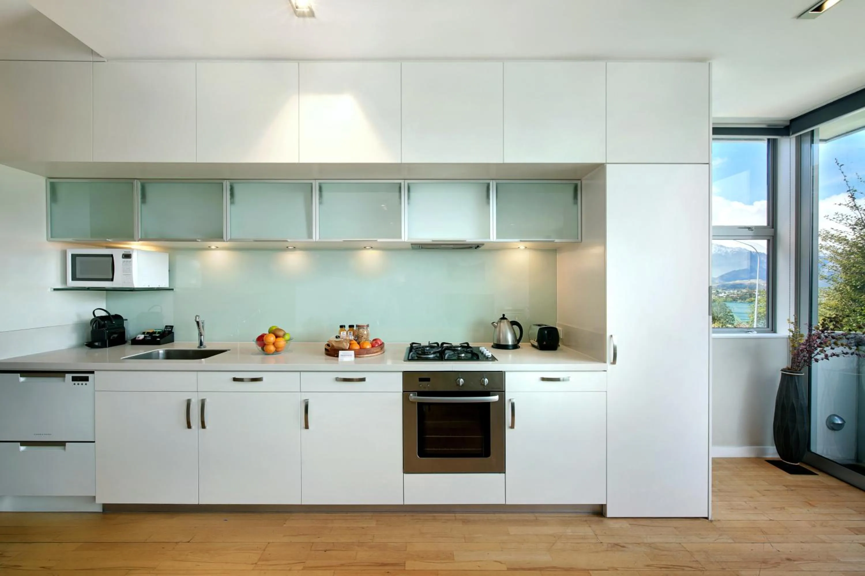 kitchen in Swiss-Belsuites Pounamu Queenstown