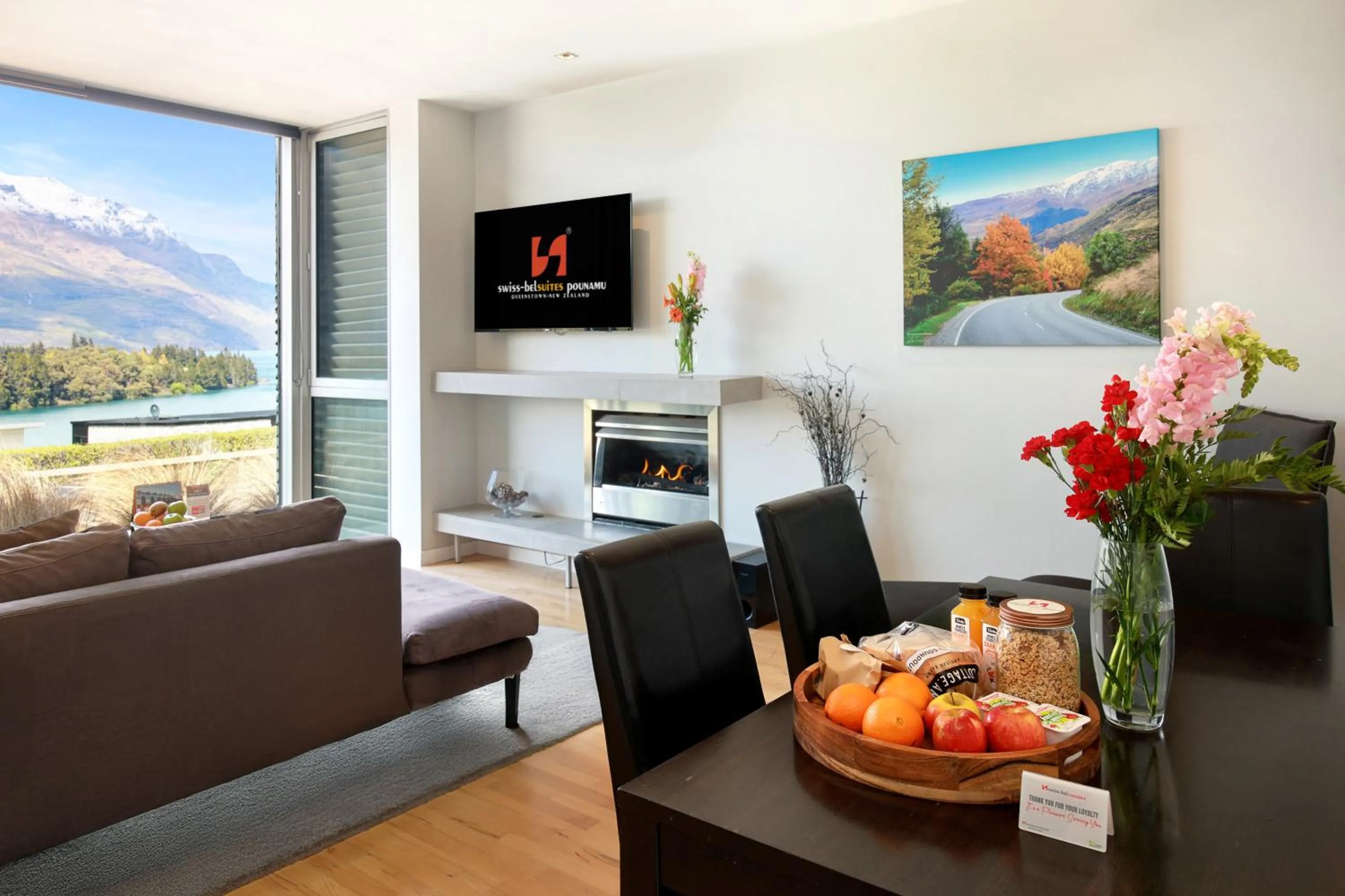 Living room in Swiss-Belsuites Pounamu Queenstown