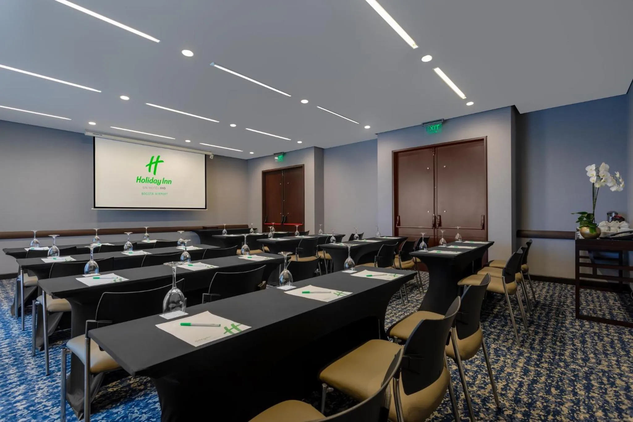Meeting/conference room in Holiday Inn Bogota Airport by IHG