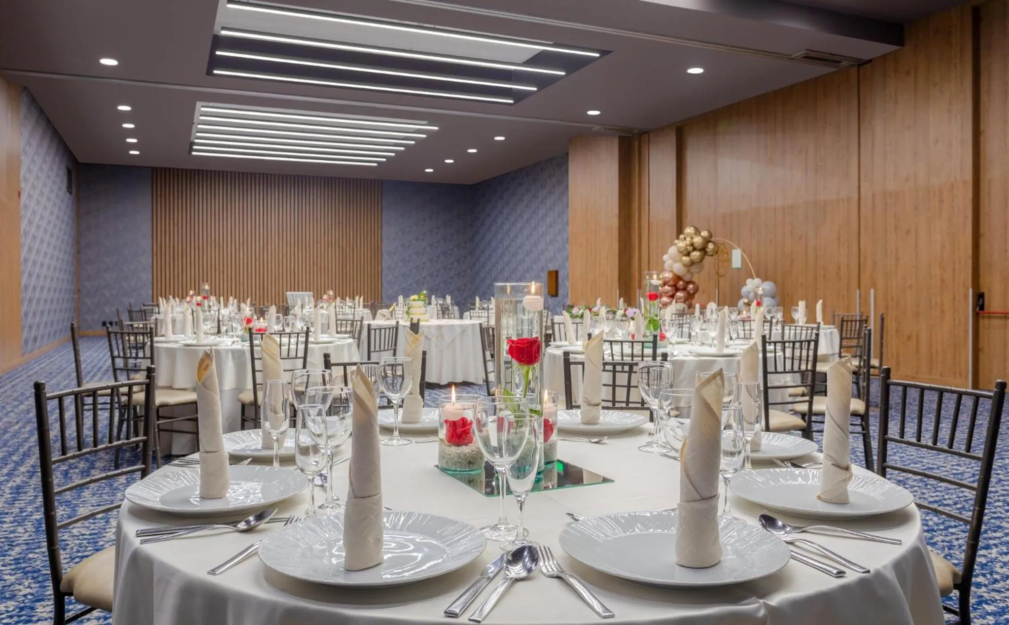 Meeting/conference room in Holiday Inn Bogota Airport by IHG