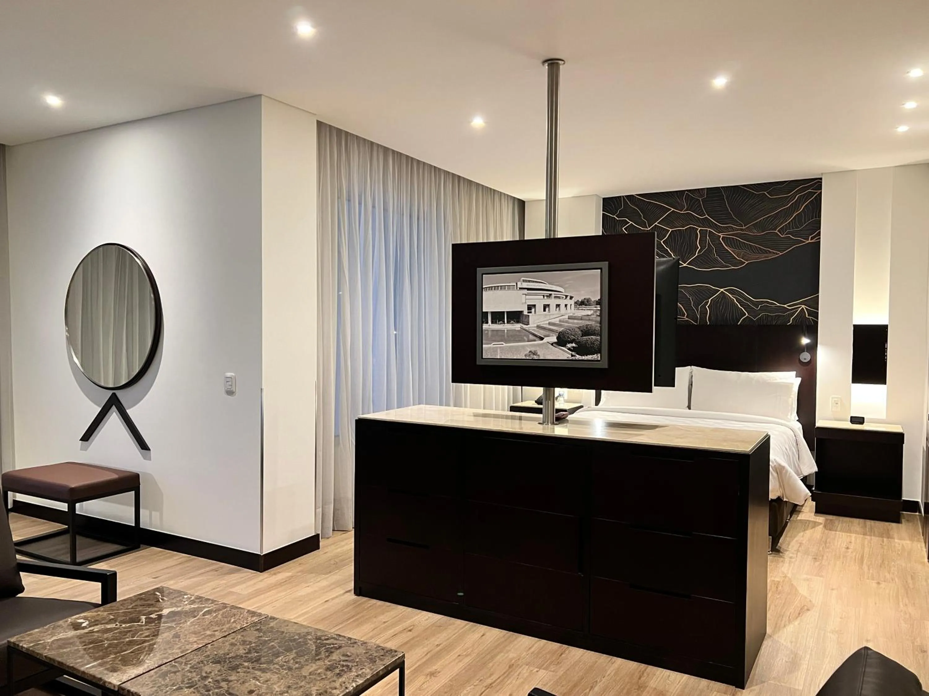 TV and multimedia in Holiday Inn Bogota Airport by IHG