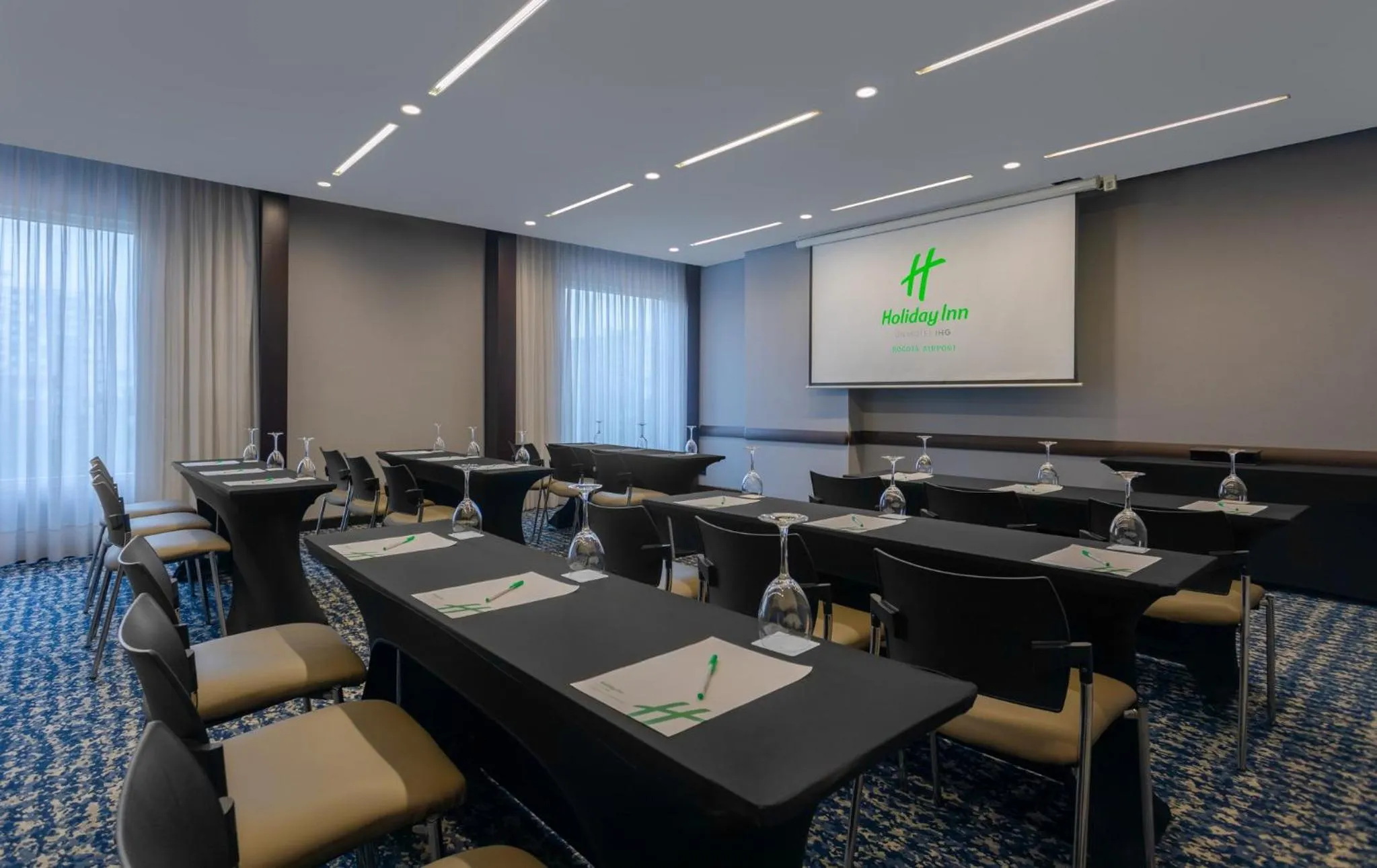 Meeting/conference room in Holiday Inn Bogota Airport by IHG